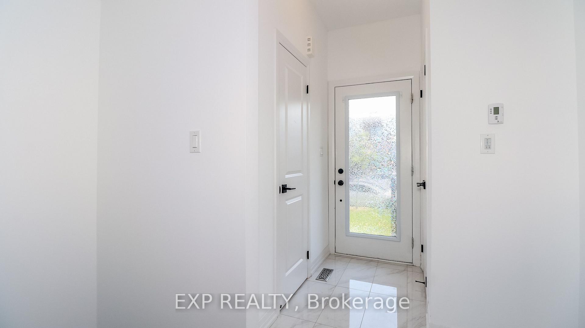 Photo 3 of 16 Haven Lane, Barrie, Painswick South — HOMEH