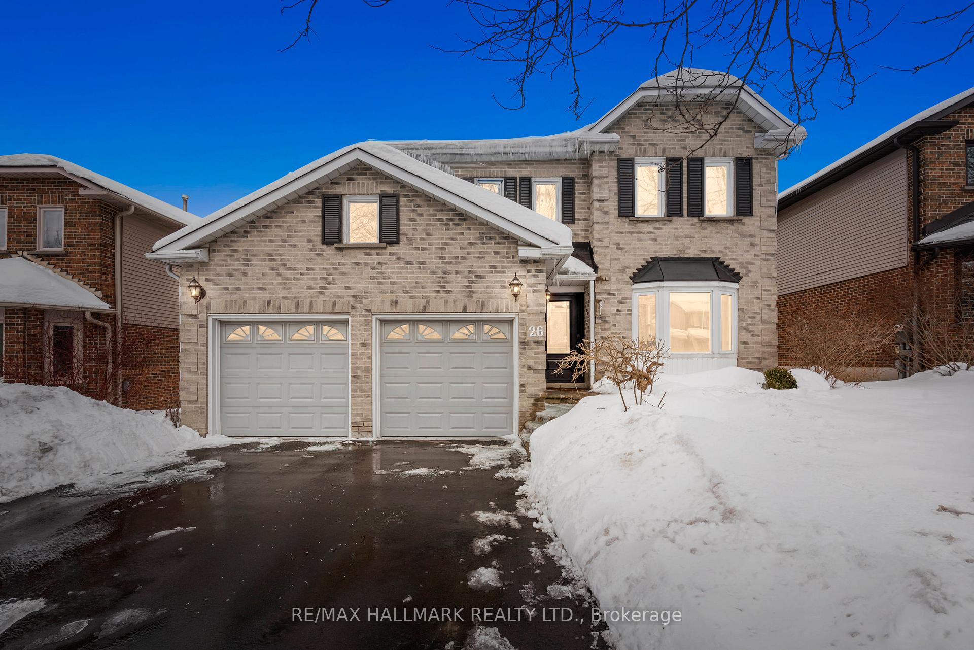 Photo 1 of 26 Buchanan Crescent, Aurora, Aurora Village — HOMEH