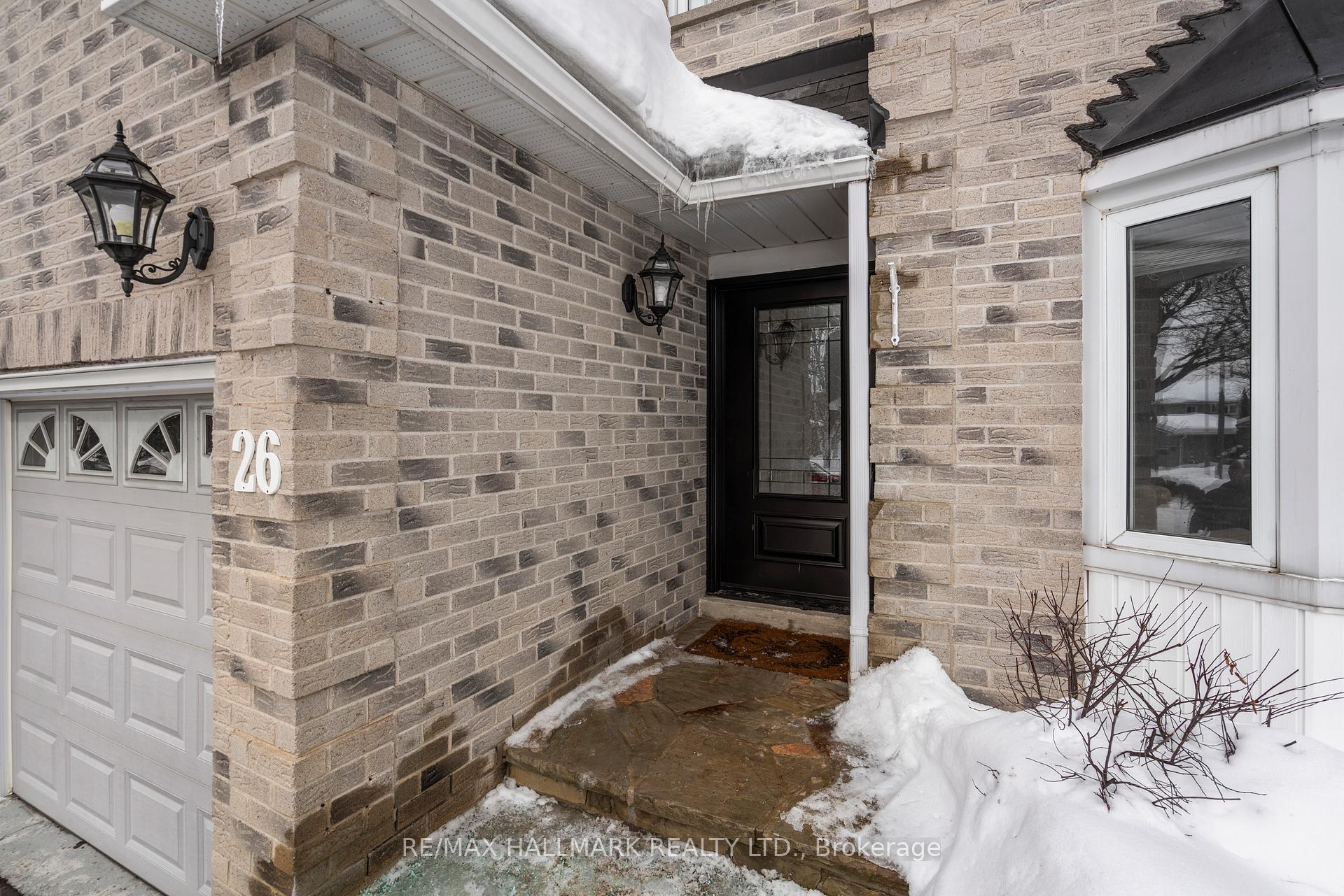 Photo 4 of 26 Buchanan Crescent, Aurora, Aurora Village — HOMEH