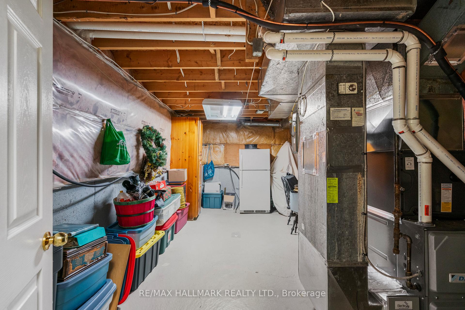Photo 30 of 26 Buchanan Crescent, Aurora, Aurora Village — HOMEH