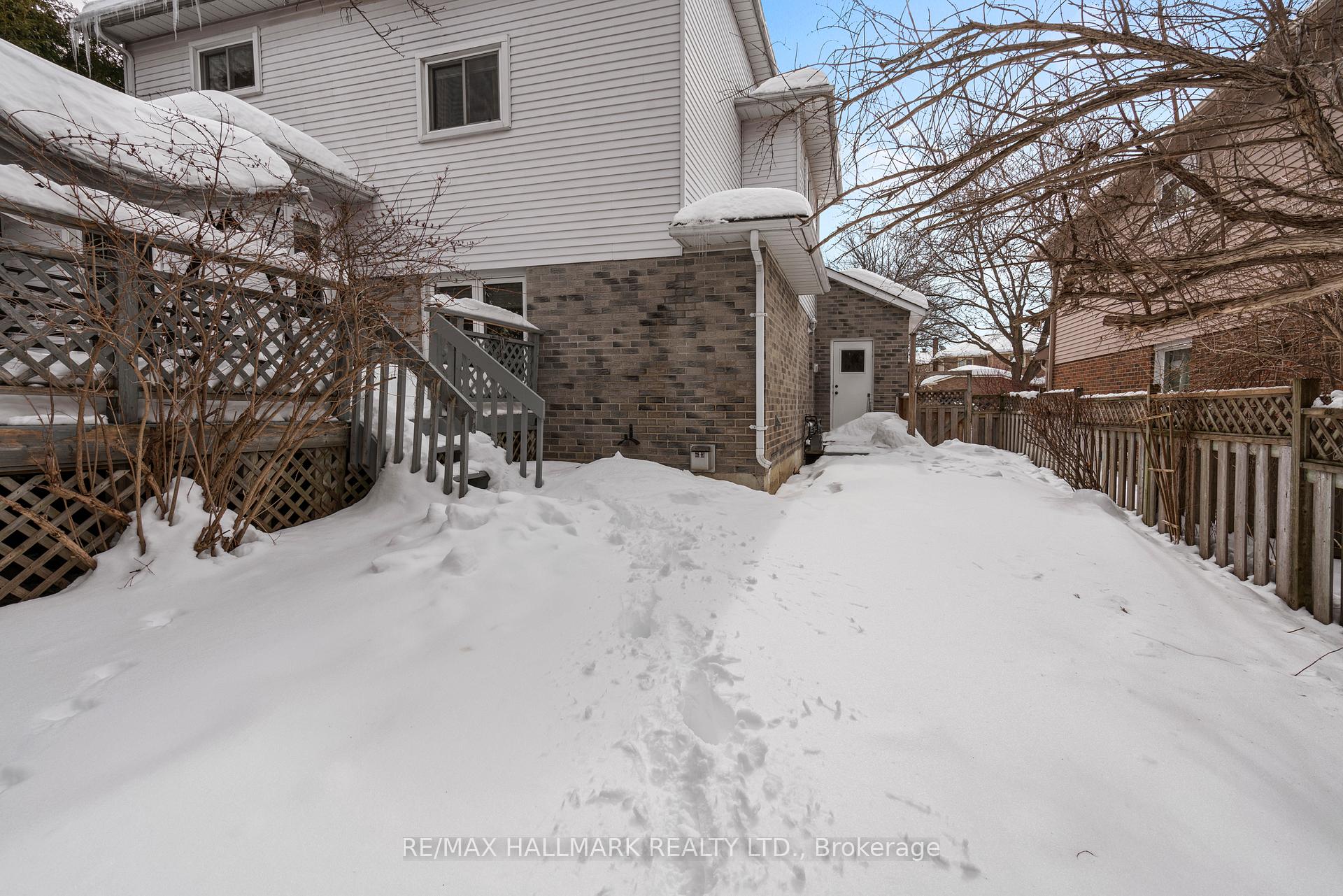 Photo 37 of 26 Buchanan Crescent, Aurora, Aurora Village — HOMEH