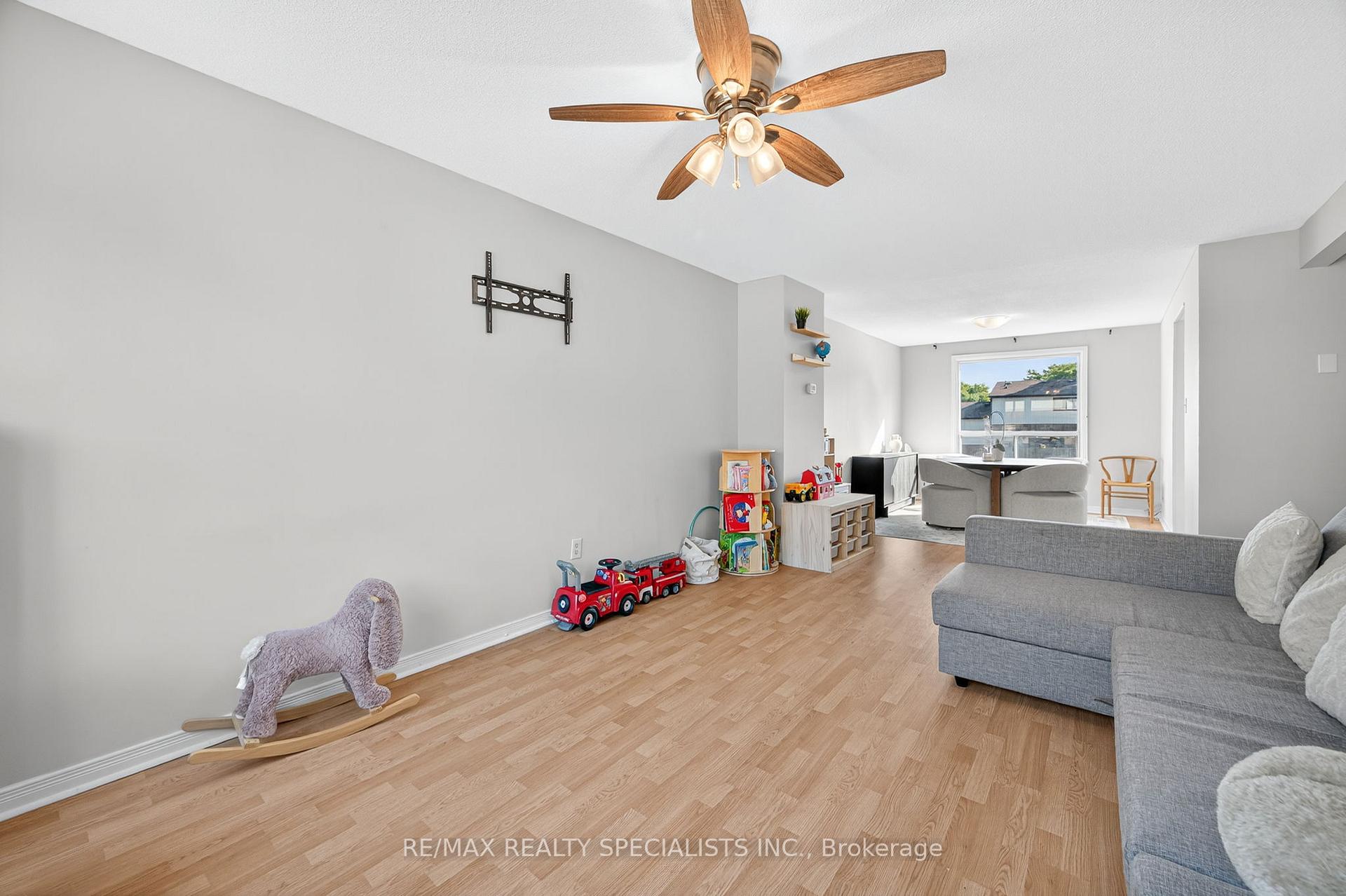 Photo 10 of Unit 54, 765 Oklahoma Drive, Pickering, West Shore — HOMEH