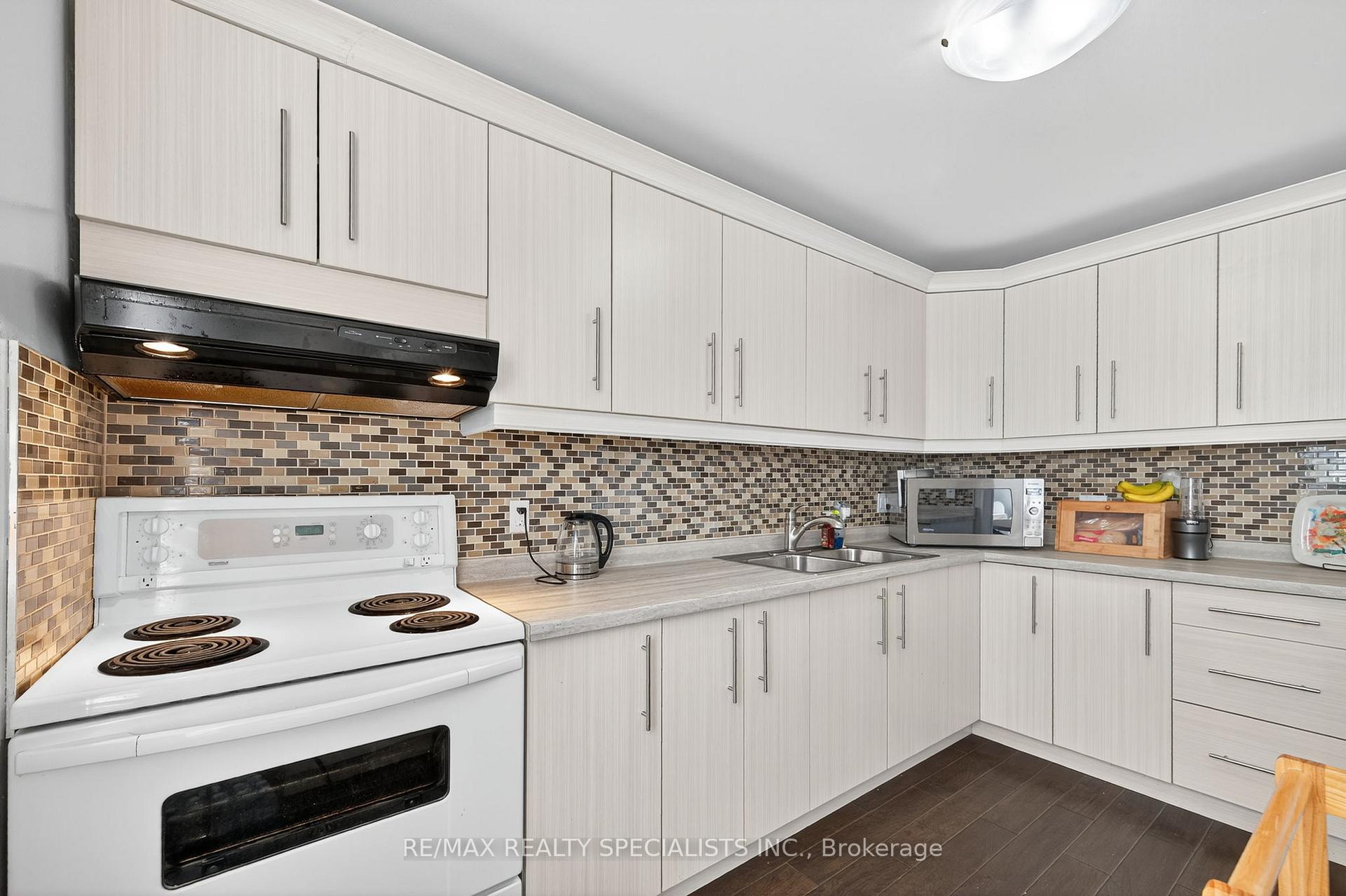 Photo 19 of Unit 54, 765 Oklahoma Drive, Pickering, West Shore — HOMEH