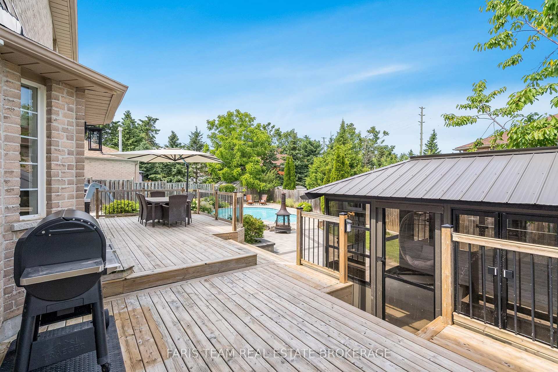 Photo 10 of 47 Lang Drive, Barrie, Northwest — HOMEH