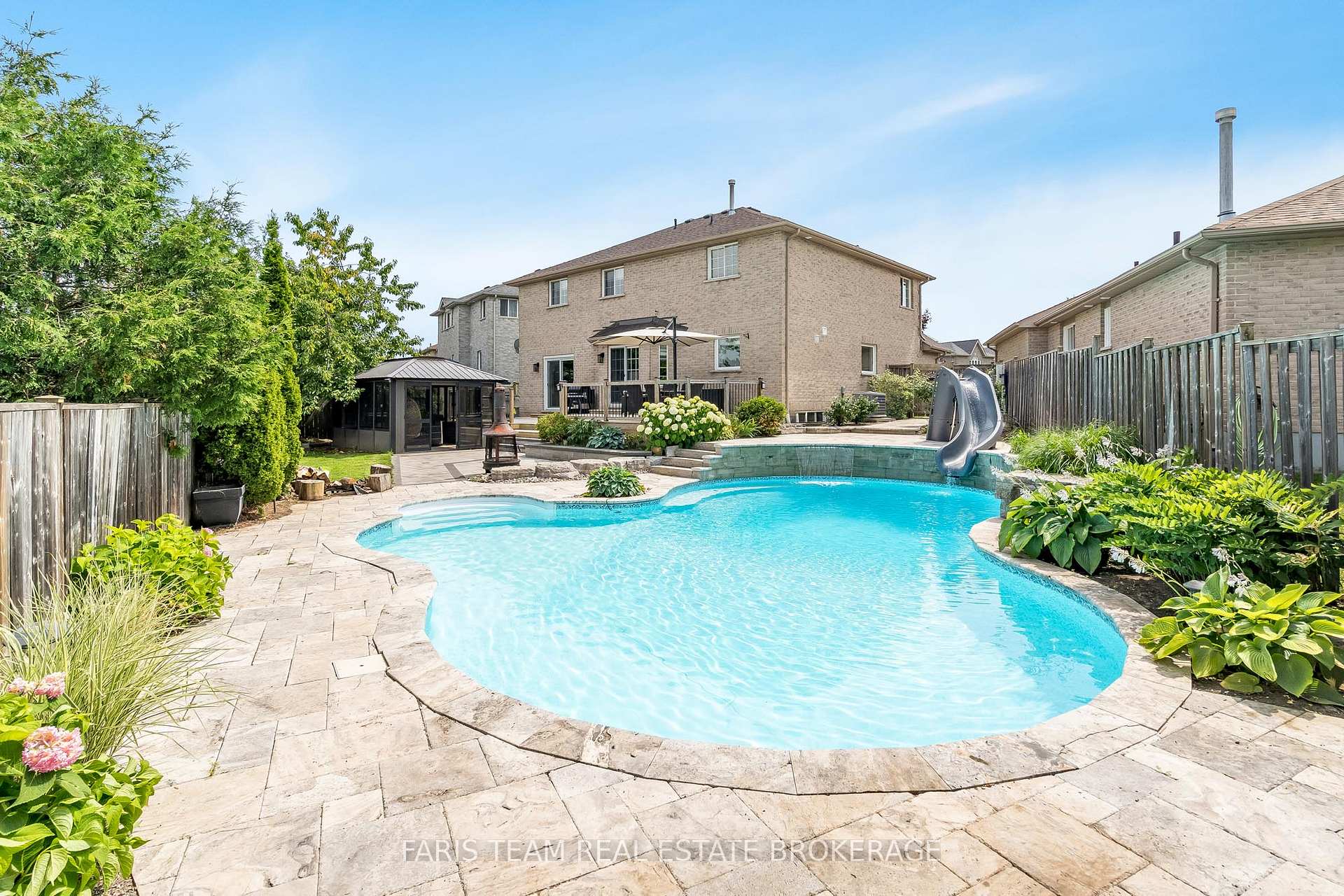 Photo 14 of 47 Lang Drive, Barrie, Northwest — HOMEH