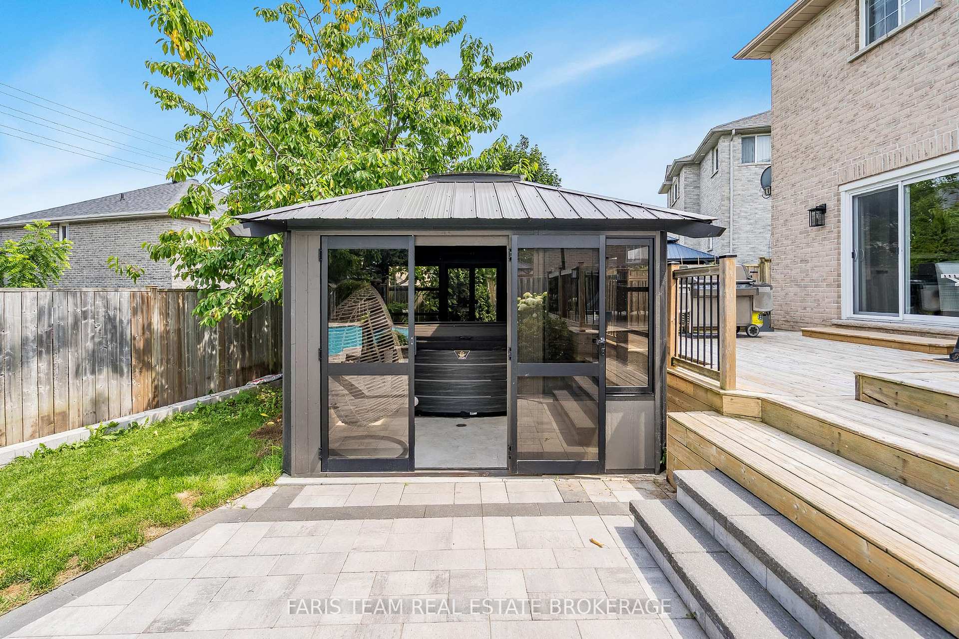 Photo 16 of 47 Lang Drive, Barrie, Northwest — HOMEH