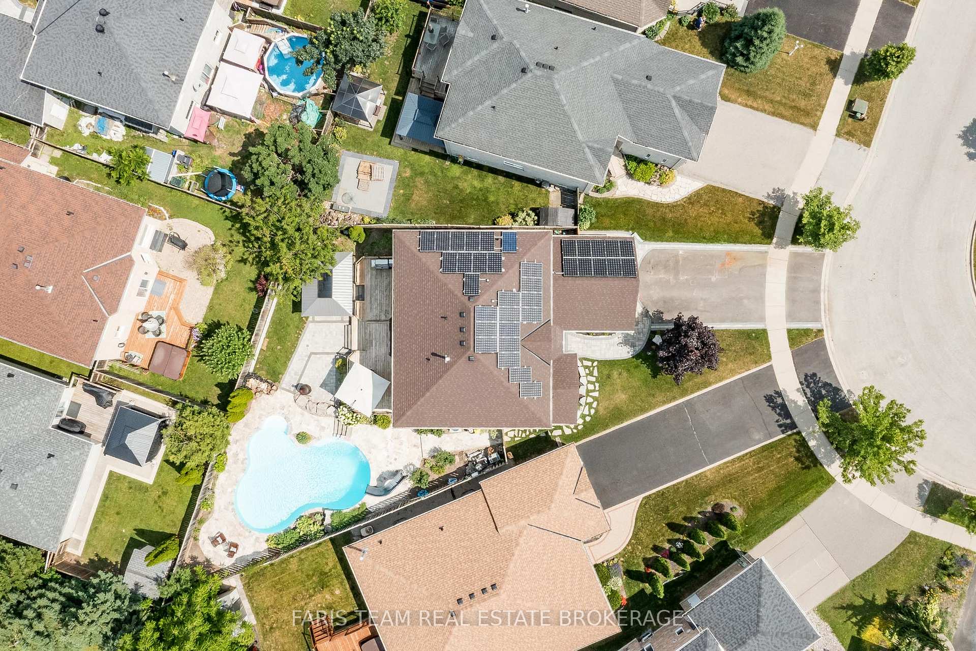 Photo 18 of 47 Lang Drive, Barrie, Northwest — HOMEH
