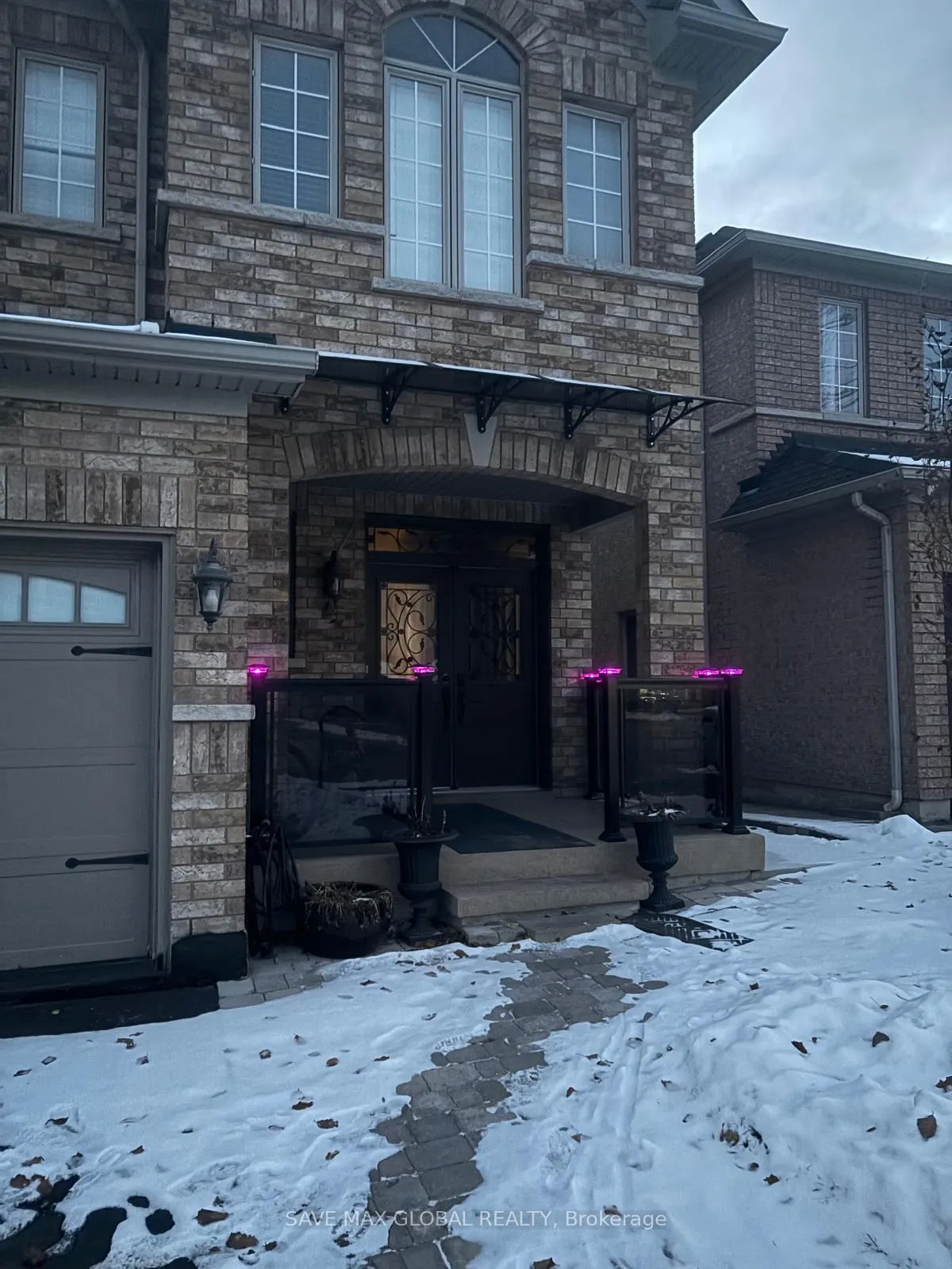 Photo 2 of 30 Prada Court, Brampton, Vales of Castlemore North — HOMEH