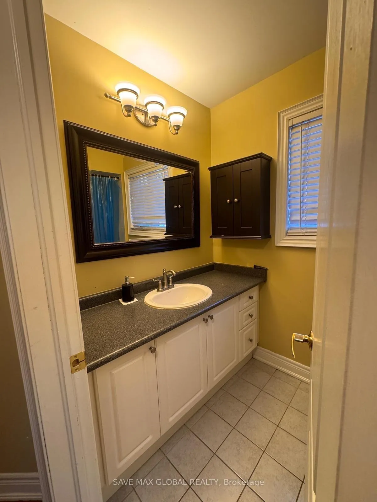 Photo 10 of 30 Prada Court, Brampton, Vales of Castlemore North — HOMEH