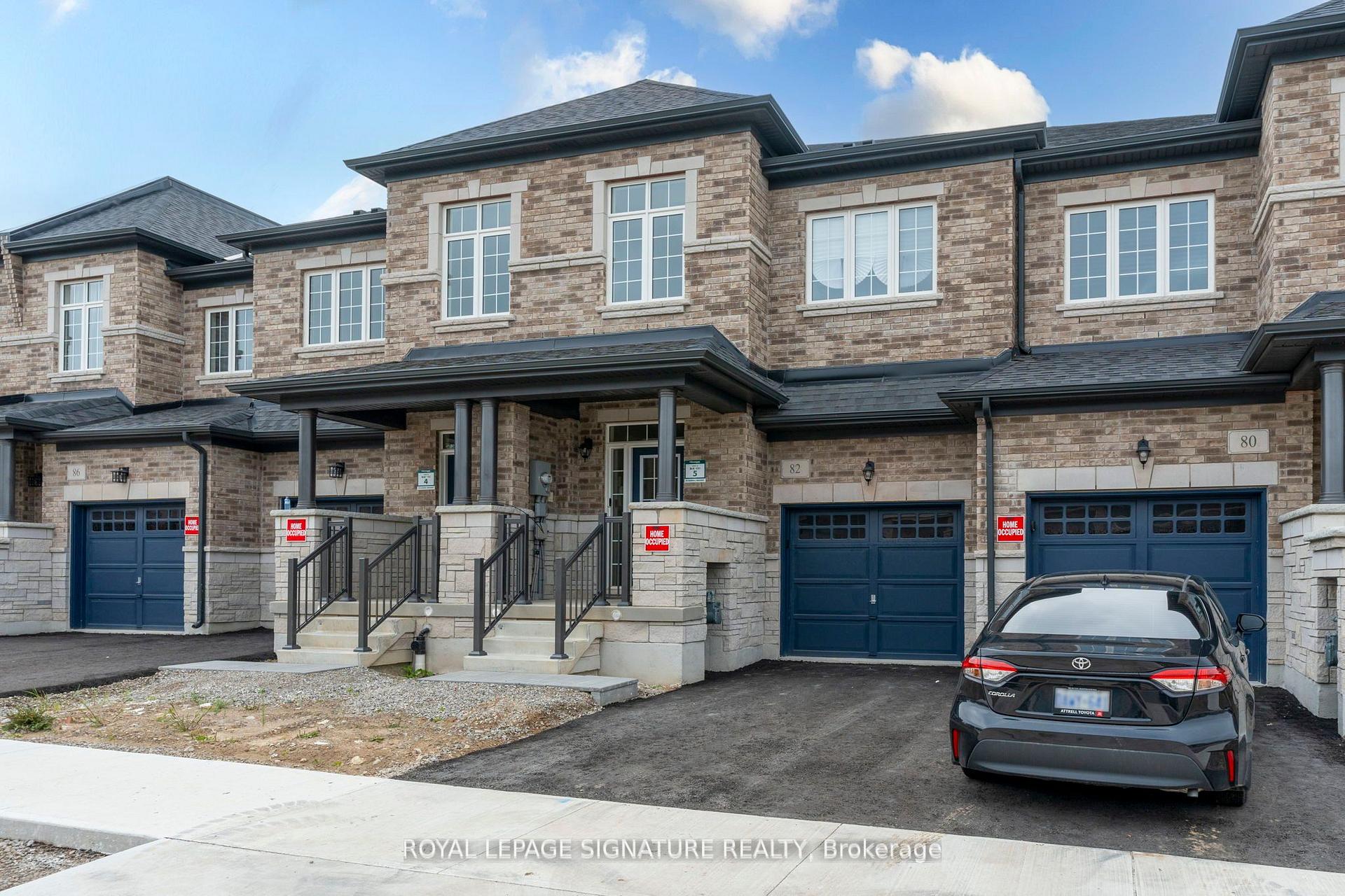 Front of 82 Gledhill Crescent