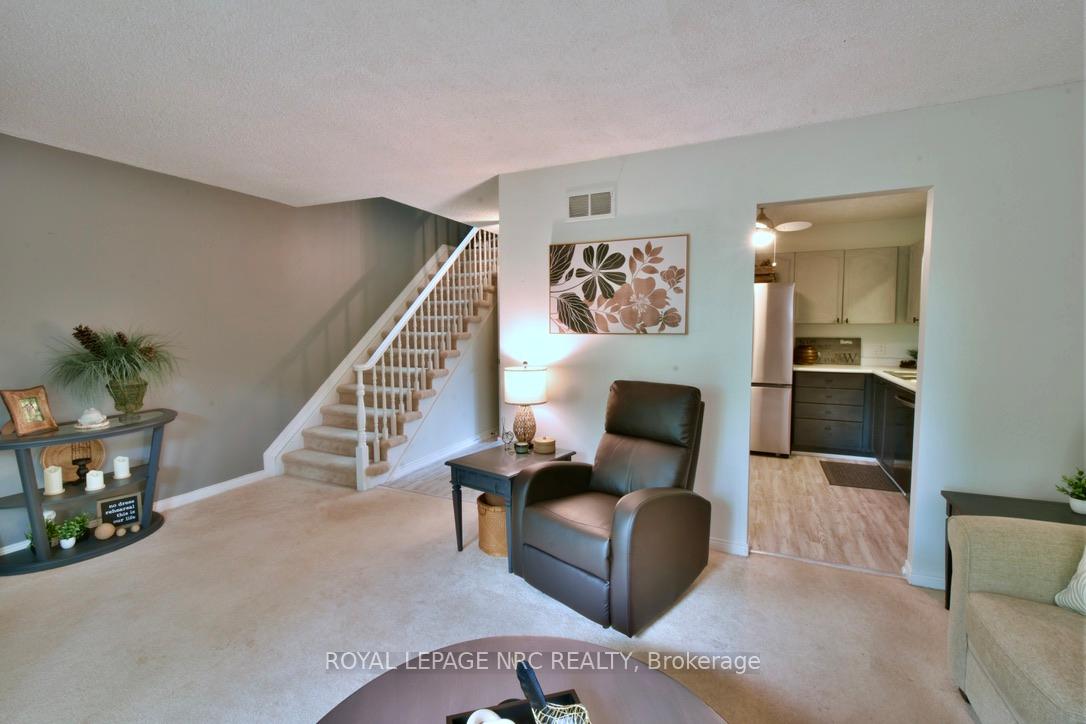 Photo 10 of Unit 11, 159 Canboro Road, Pelham, Fonthill — HOMEH