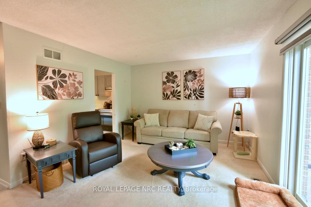 Photo 11 of Unit 11, 159 Canboro Road, Pelham, Fonthill — HOMEH