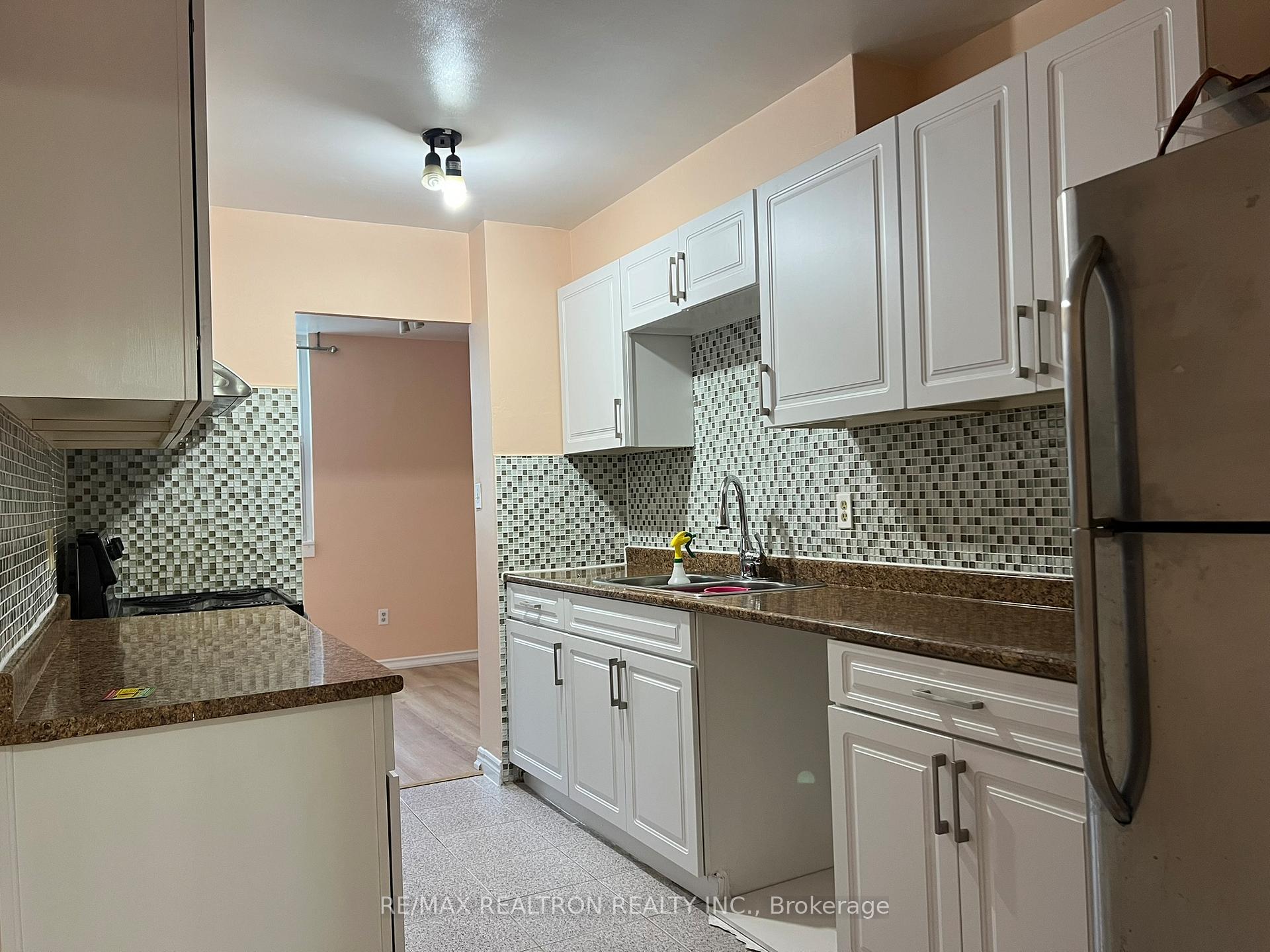 Photo 6 of Unit 2103, 3 Massey Square, Toronto, Crescent Town — HOMEH
