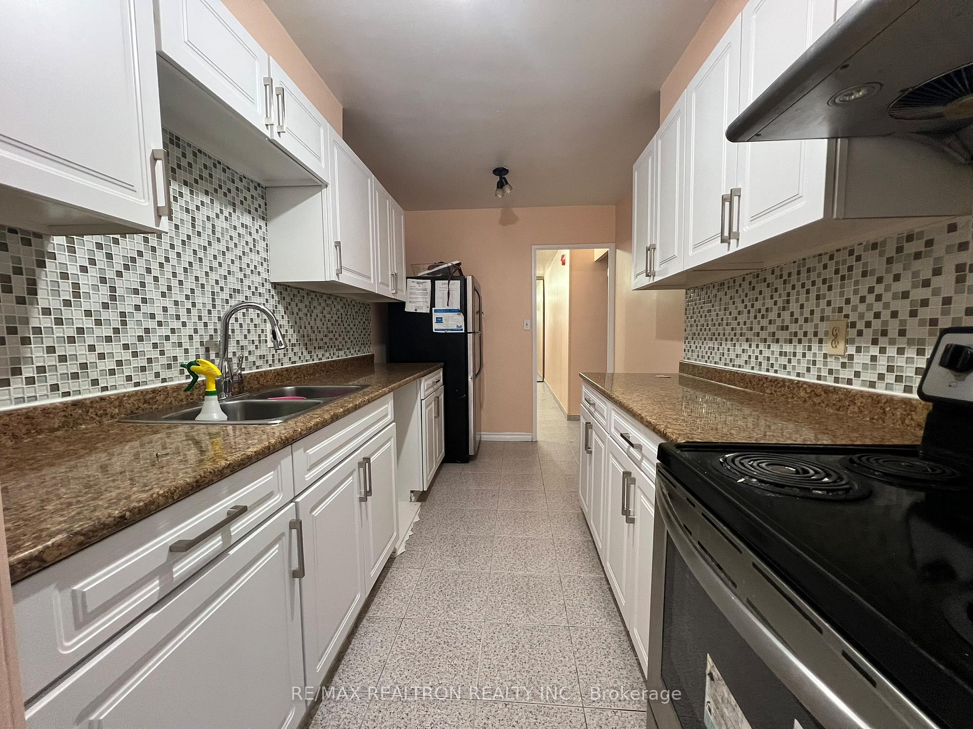 Photo 7 of Unit 2103, 3 Massey Square, Toronto, Crescent Town — HOMEH
