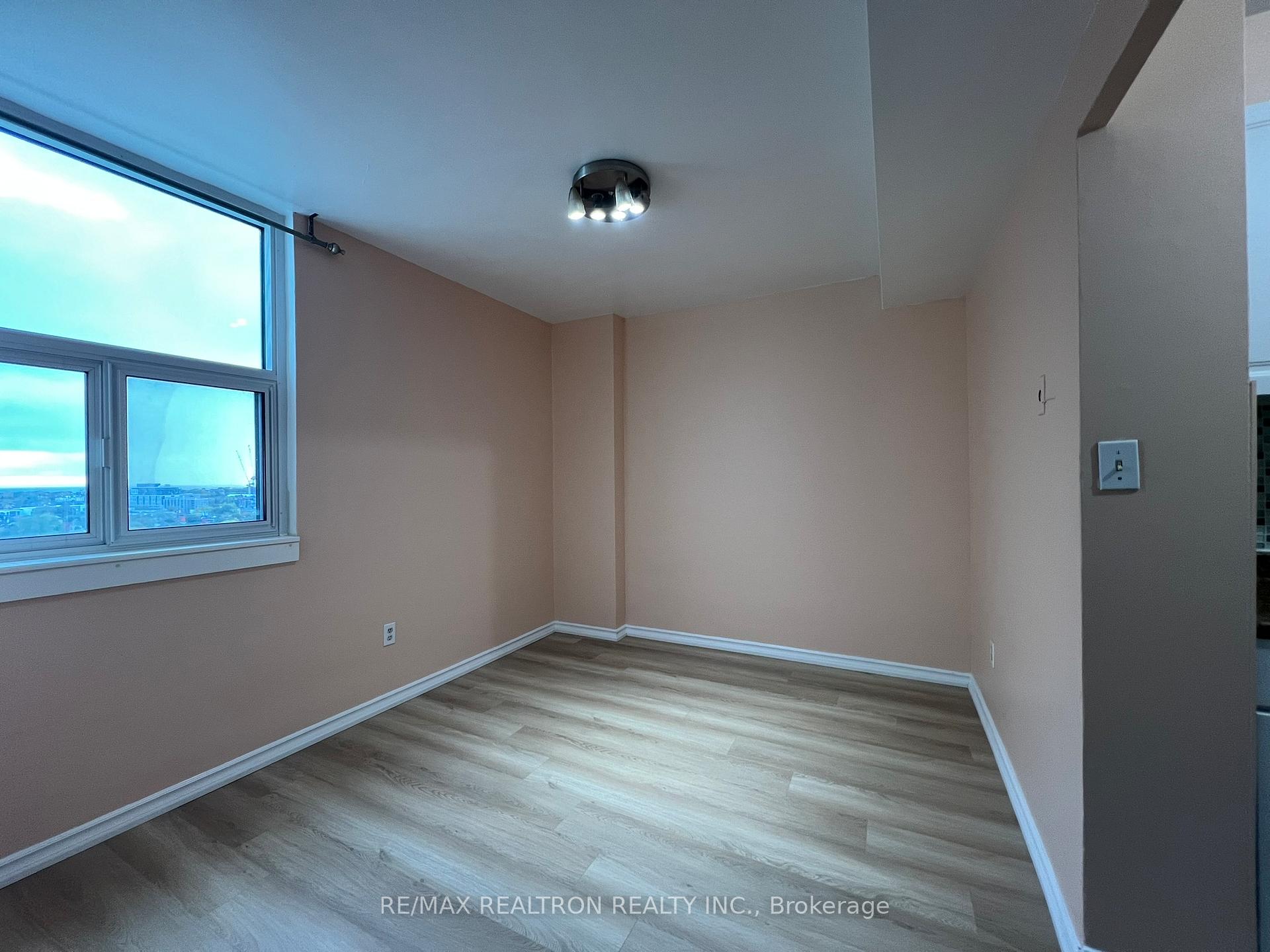 Photo 8 of Unit 2103, 3 Massey Square, Toronto, Crescent Town — HOMEH