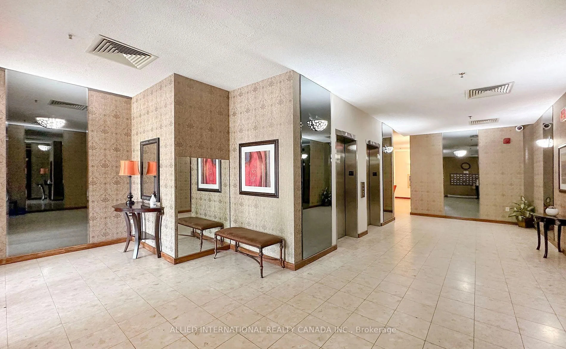 Photo 6 of Unit 404, 80 Athol Street E, Oshawa, Central — HOMEH