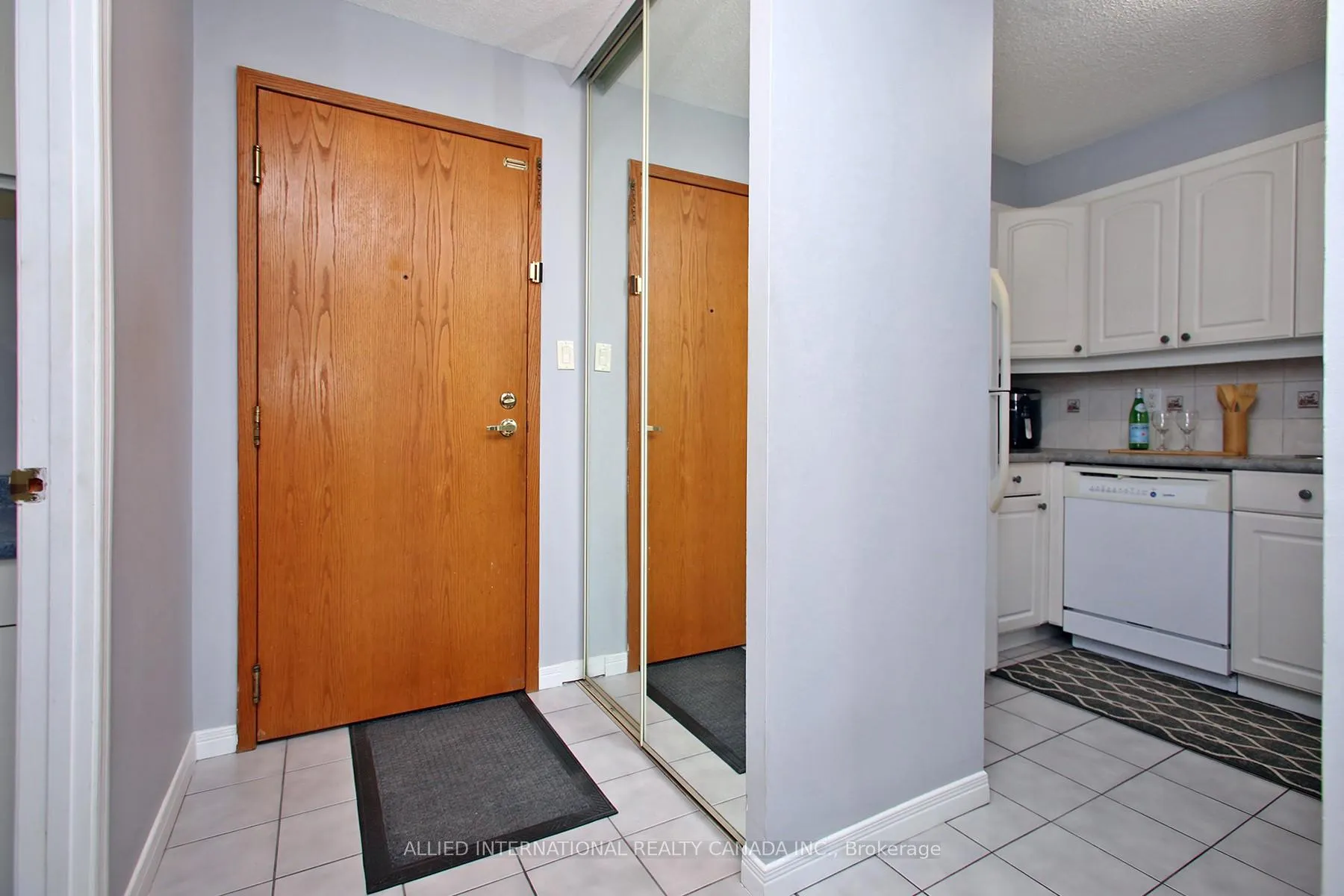 Photo 9 of Unit 404, 80 Athol Street E, Oshawa, Central — HOMEH