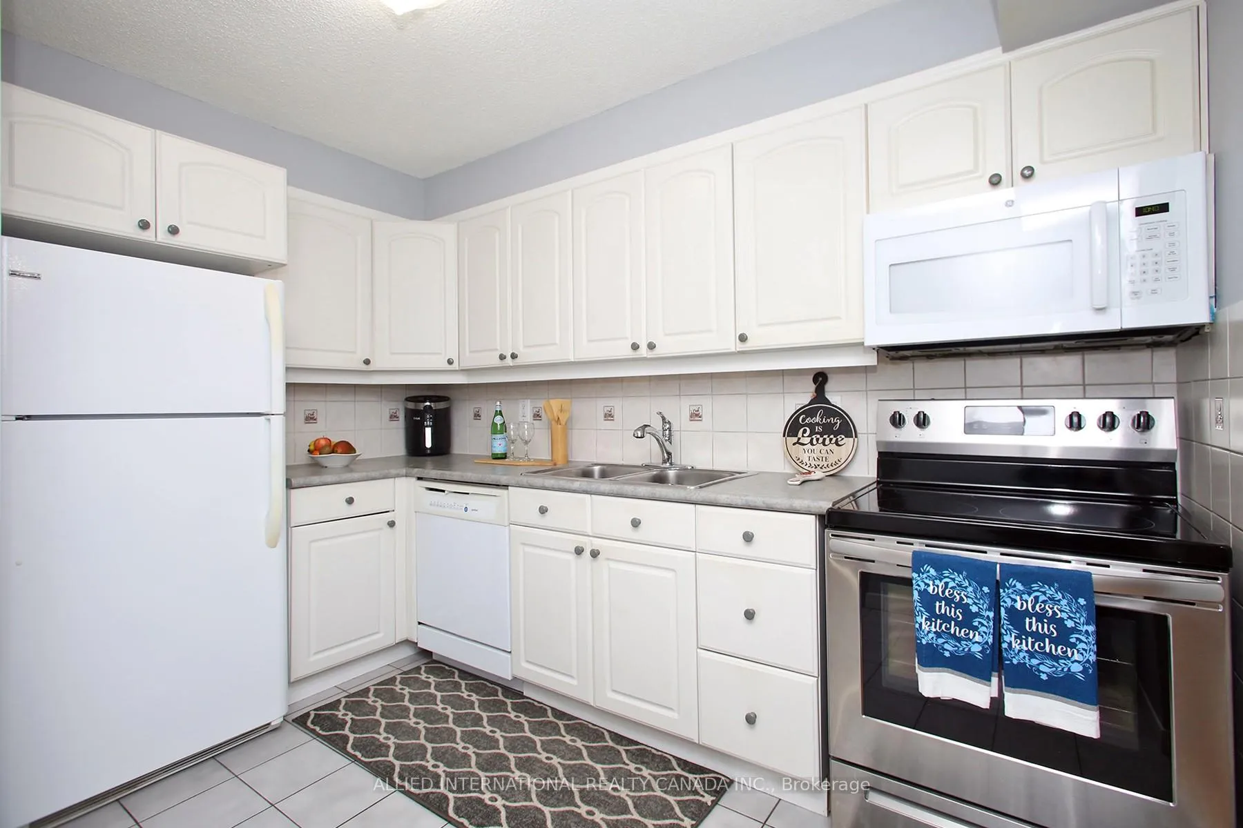 Photo 17 of Unit 404, 80 Athol Street E, Oshawa, Central — HOMEH