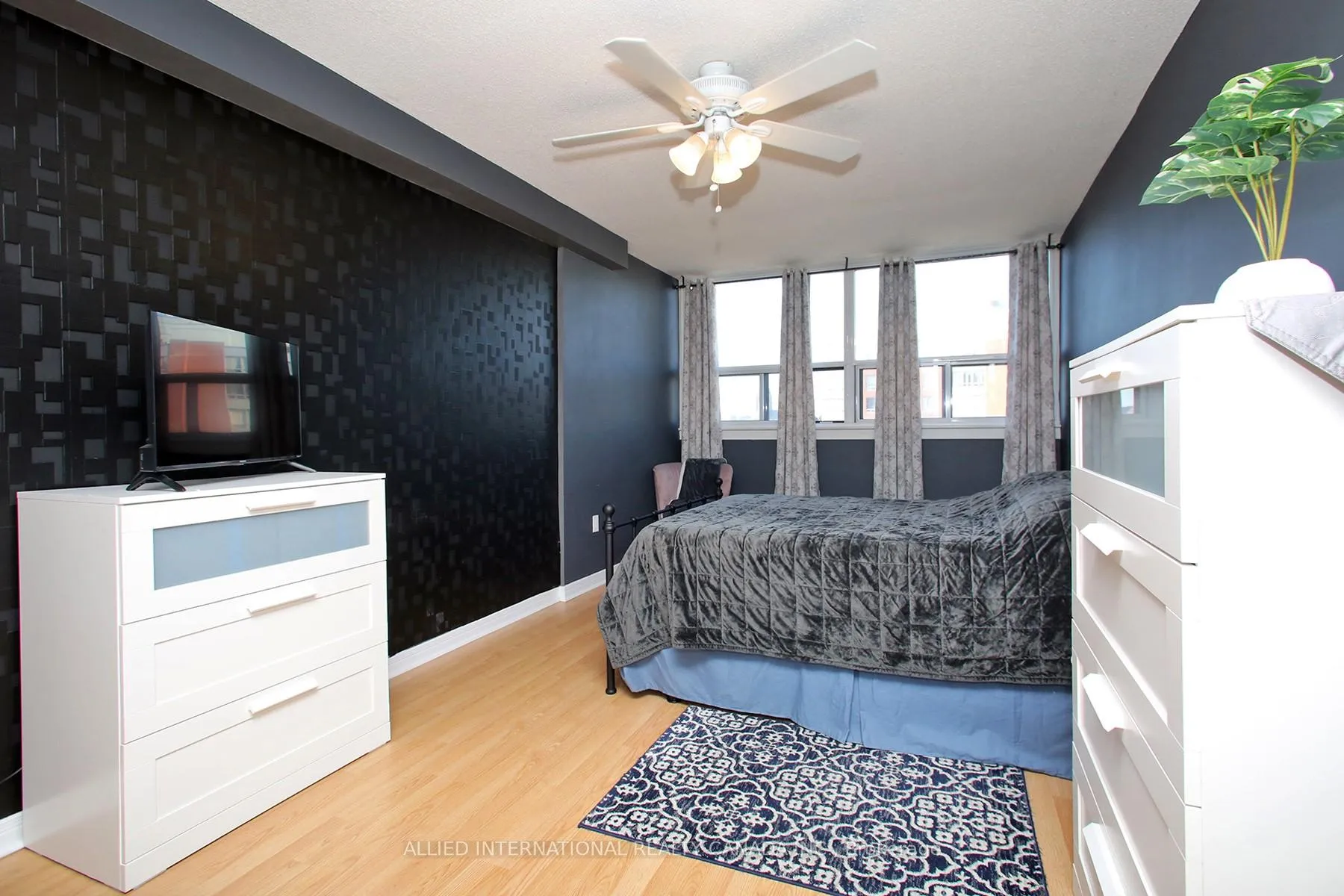 Photo 18 of Unit 404, 80 Athol Street E, Oshawa, Central — HOMEH