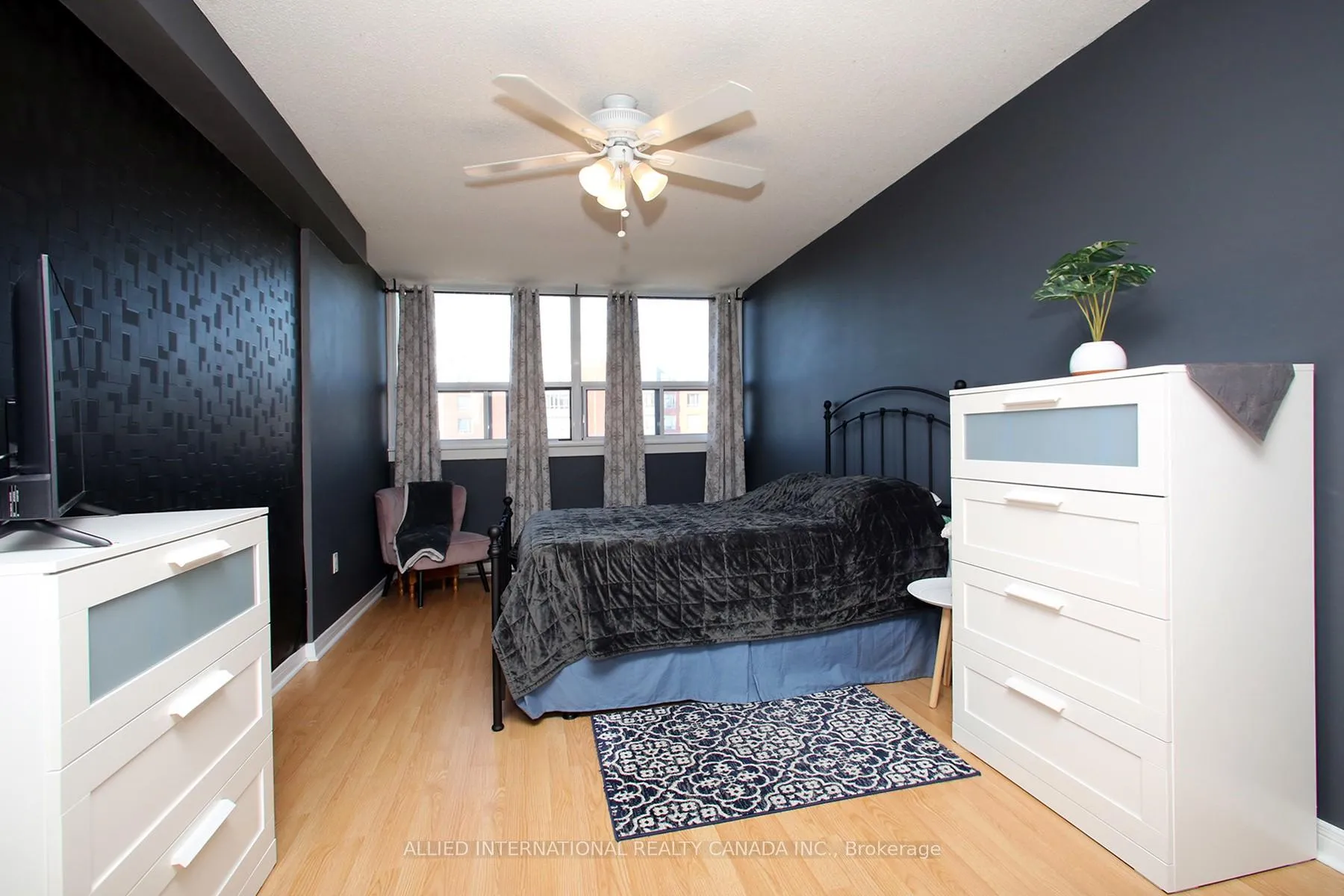 Photo 19 of Unit 404, 80 Athol Street E, Oshawa, Central — HOMEH
