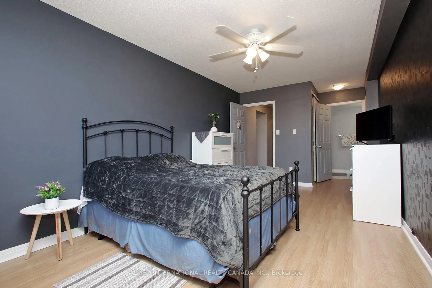 Photo 20 of Unit 404, 80 Athol Street E, Oshawa, Central — HOMEH