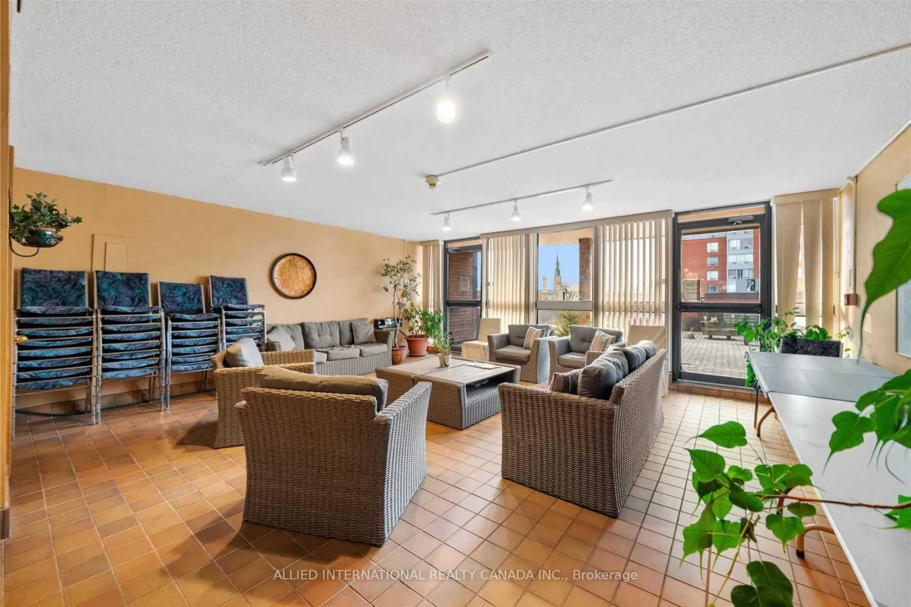 Photo 32 of Unit 404, 80 Athol Street E, Oshawa, Central — HOMEH
