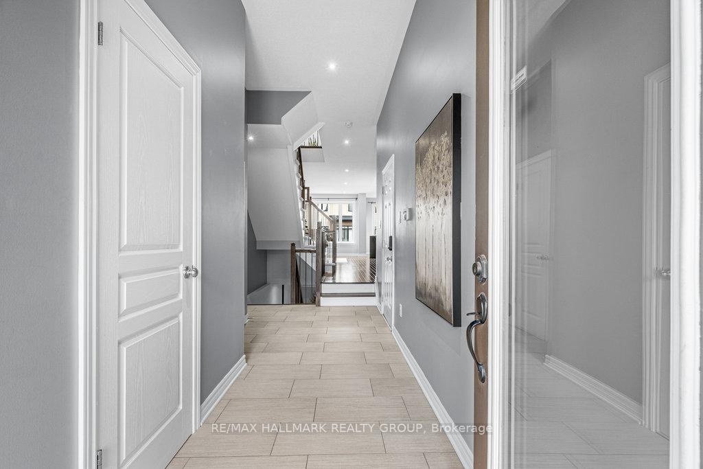 Photo 4 of 107 Nutting Crescent, Ottawa, Riverside South/Gloucester Glen — HOMEH