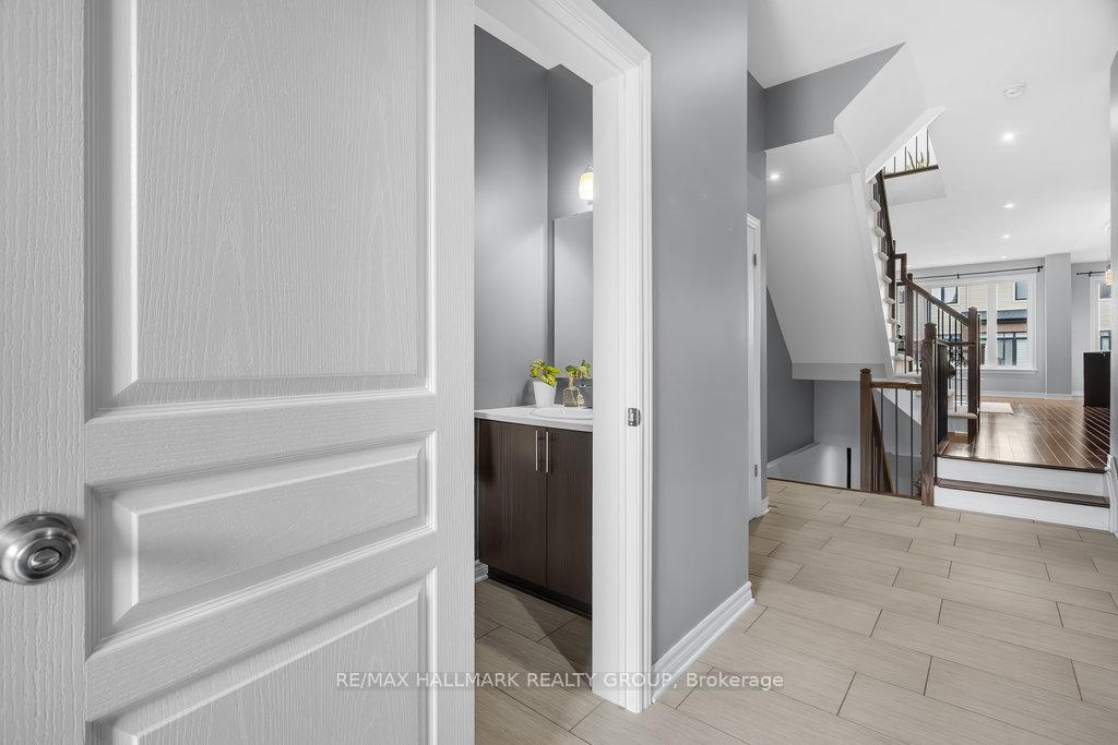 Photo 5 of 107 Nutting Crescent, Ottawa, Riverside South/Gloucester Glen — HOMEH