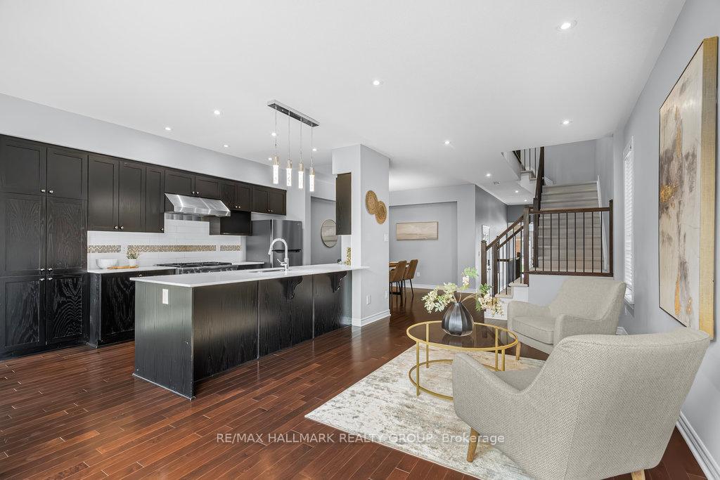 Photo 11 of 107 Nutting Crescent, Ottawa, Riverside South/Gloucester Glen — HOMEH