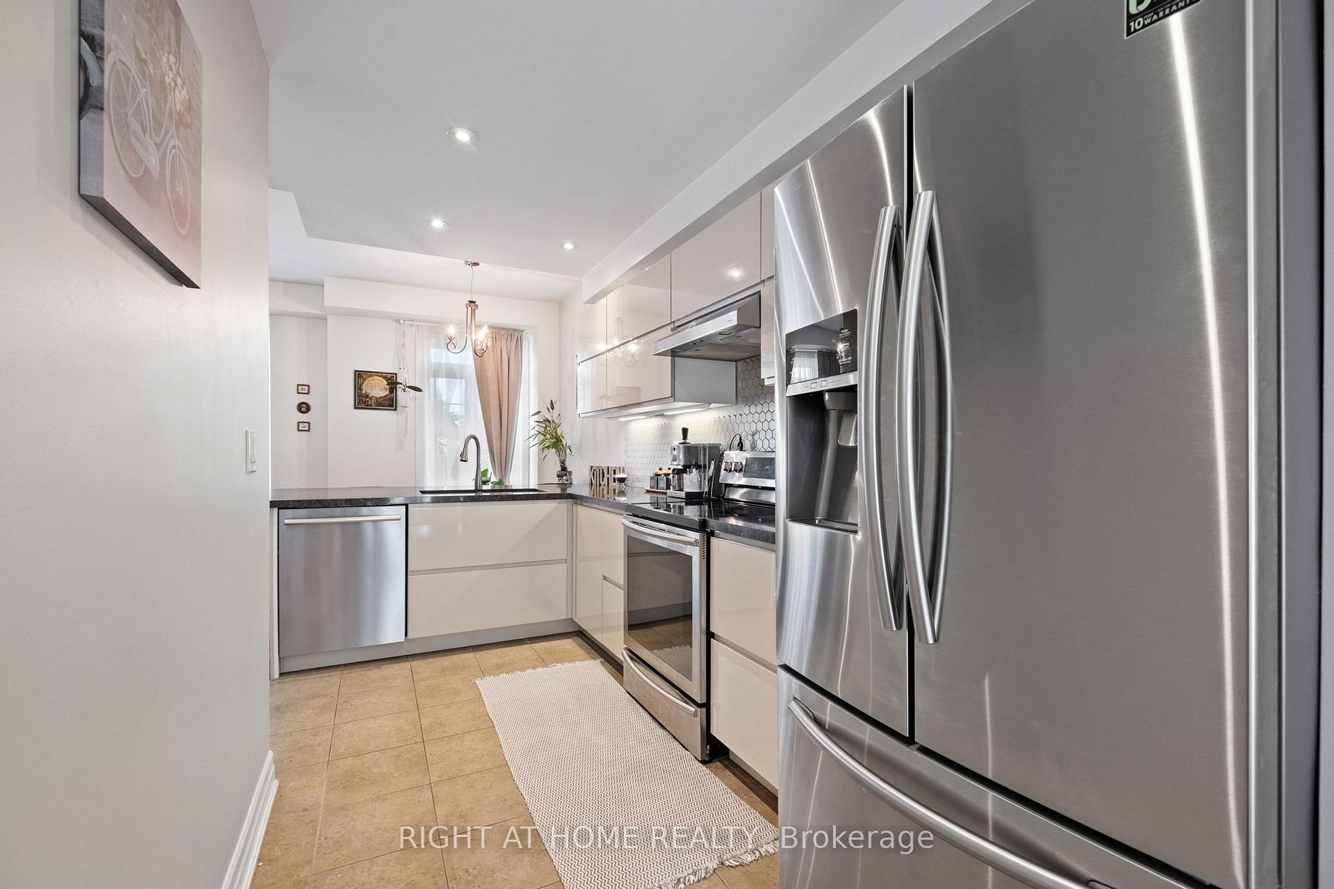 Photo 13 of Unit 26, 873 New Westminster Drive, Vaughan, Beverley Glen — HOMEH