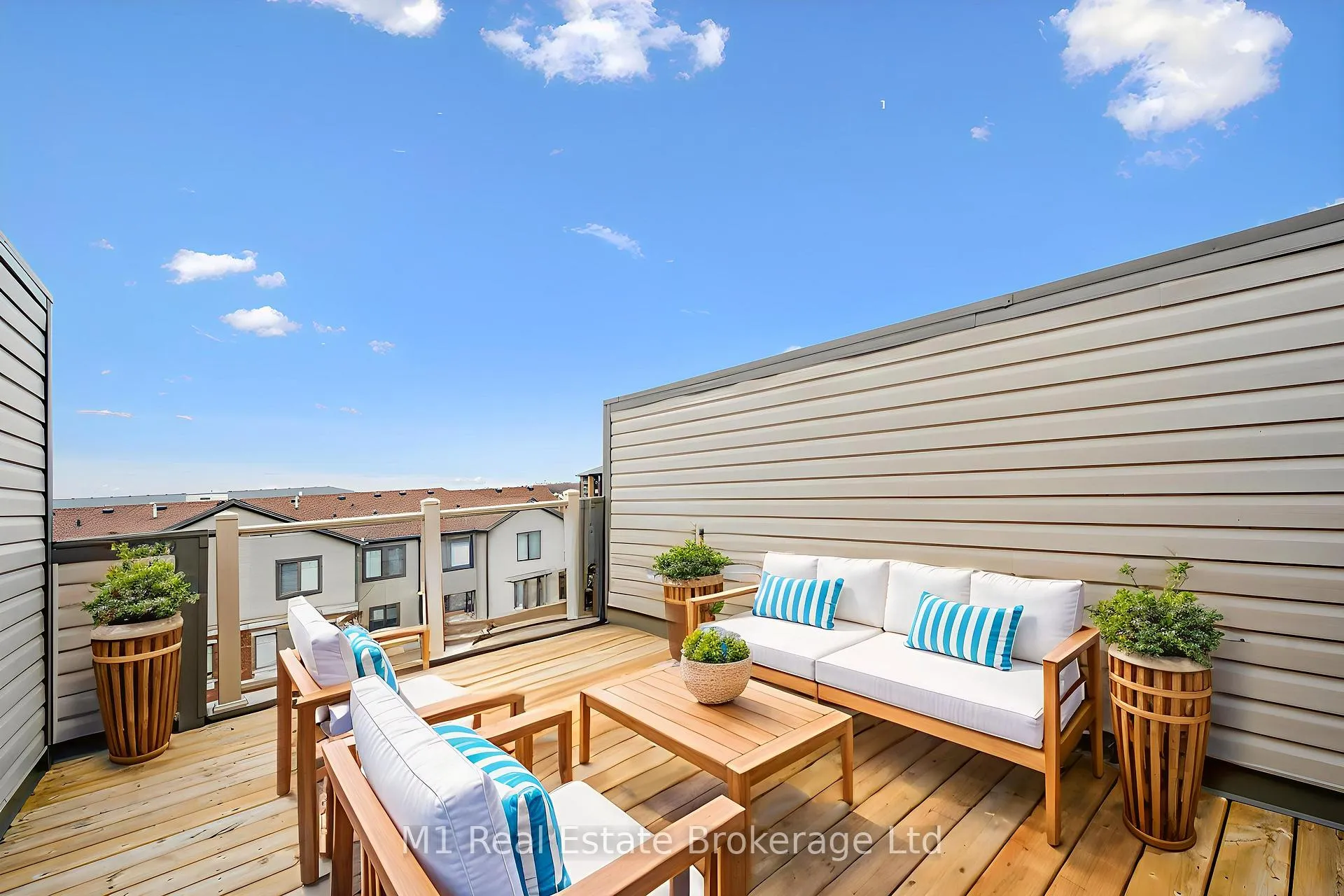 Photo 2 of Unit 34, 39 Kay Crescent, Guelph, Pineridge/Westminster Woods — HOMEH