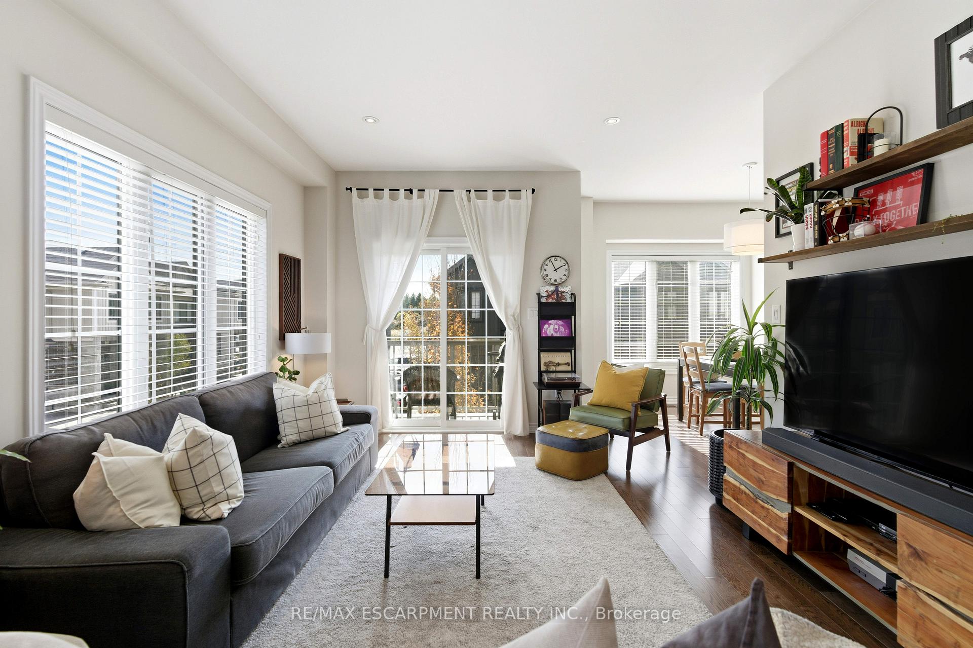 Photo 8 of Unit 54, 377 Glancaster Road, Hamilton, Villages of Glancaster — HOMEH