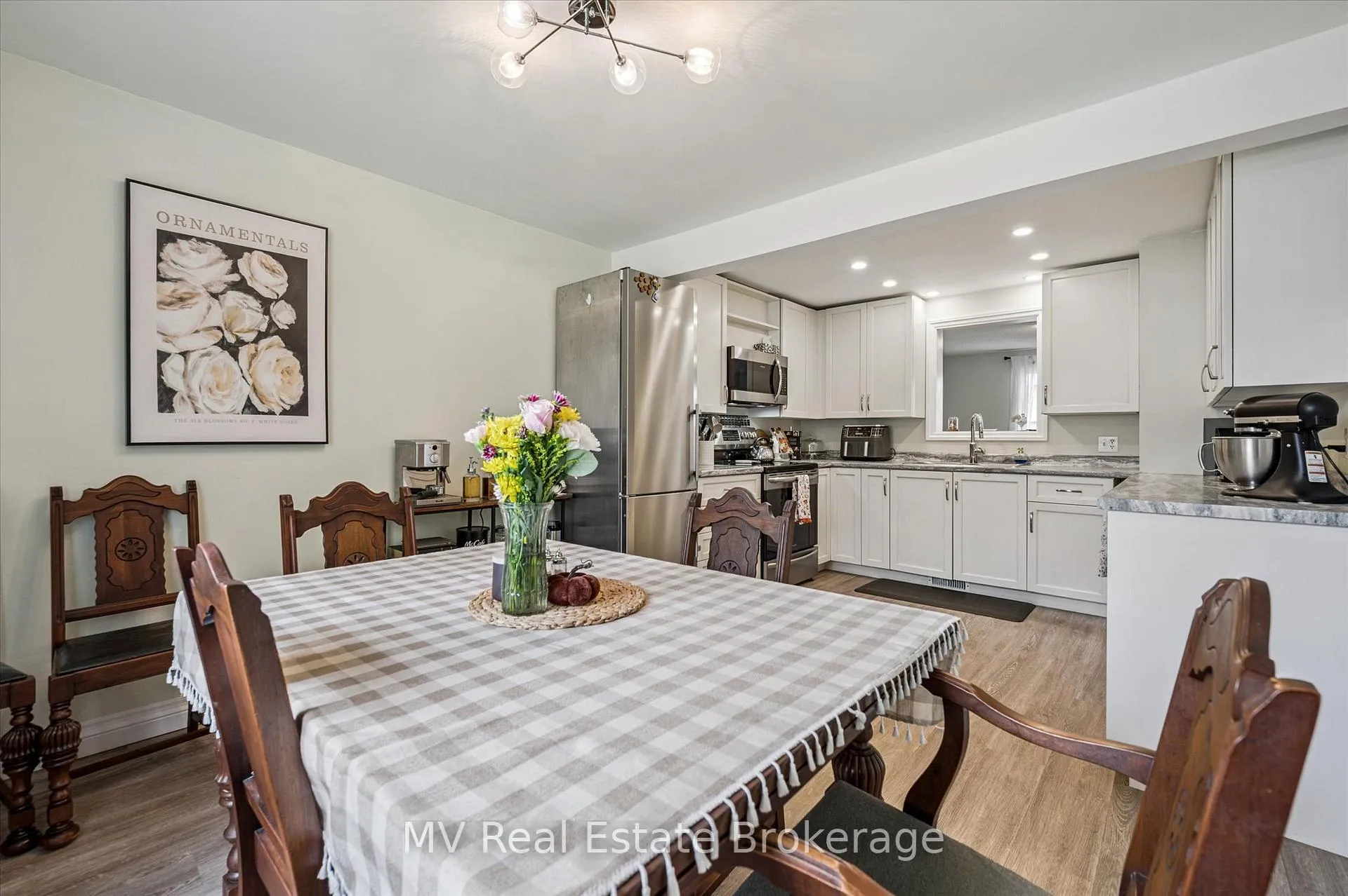 Photo 7 of Unit 94, 700 Paisley Road, Guelph, Willow West/Sugarbush/West Acres — HOMEH