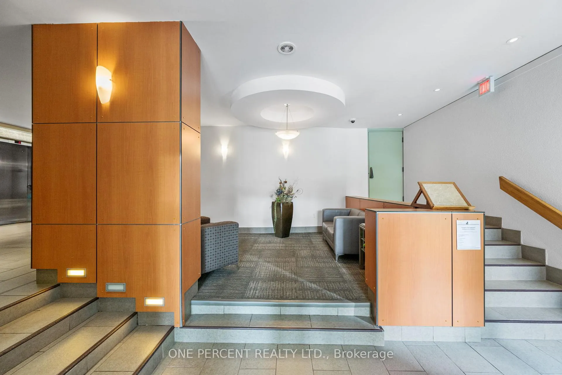 Photo 3 of Unit 201, 373 Laurier Avenue E, Ottawa, Sandy Hill — HOMEH