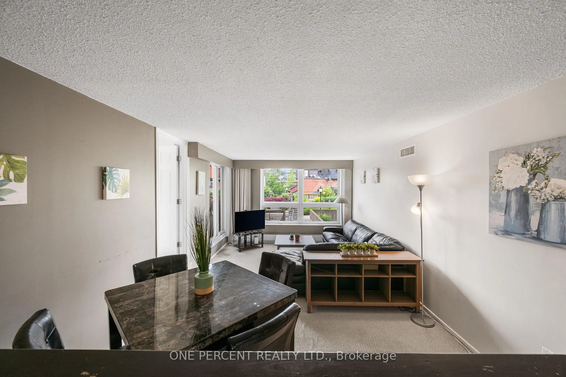 Photo 7 of Unit 201, 373 Laurier Avenue E, Ottawa, Sandy Hill — HOMEH