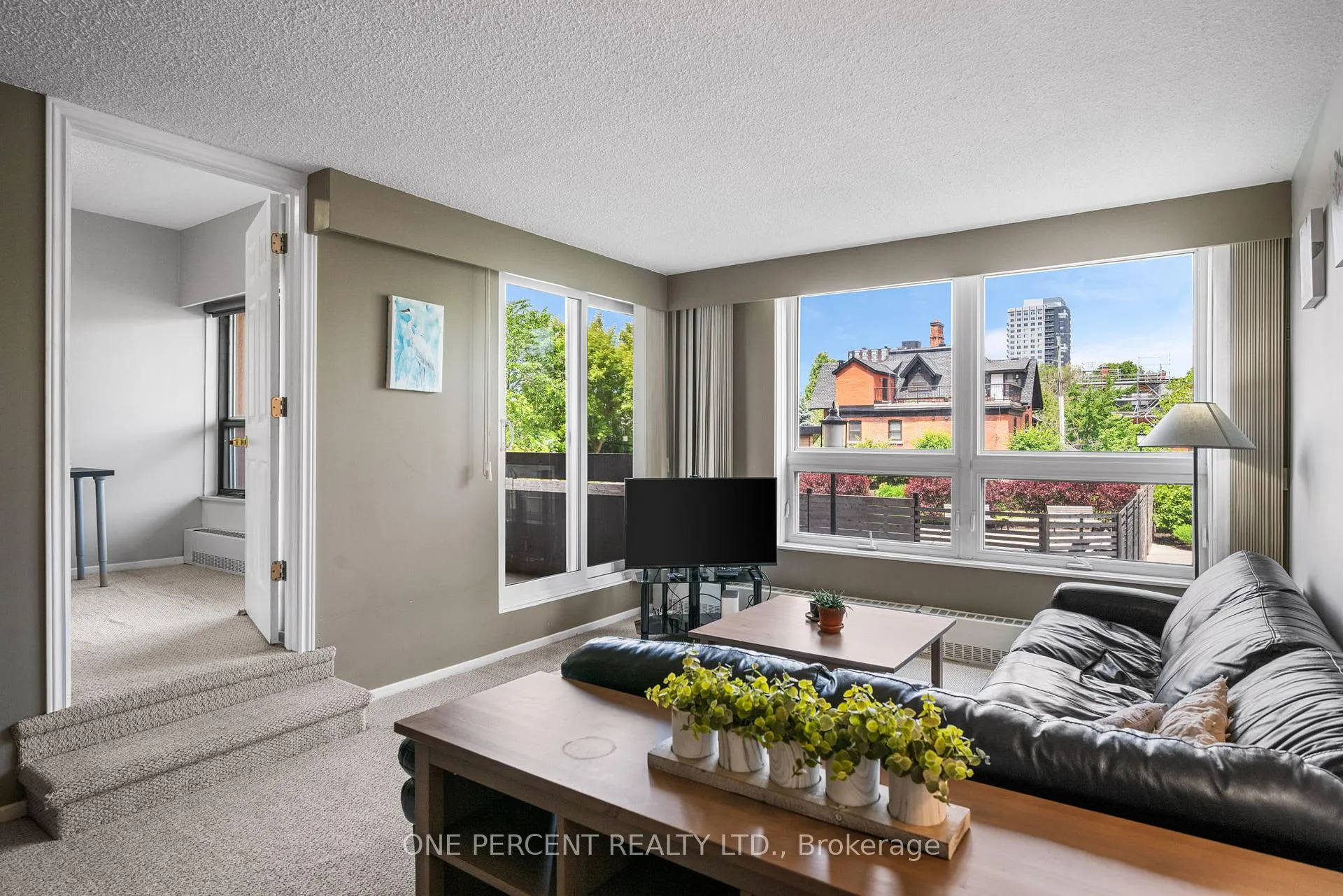 Photo 8 of Unit 201, 373 Laurier Avenue E, Ottawa, Sandy Hill — HOMEH