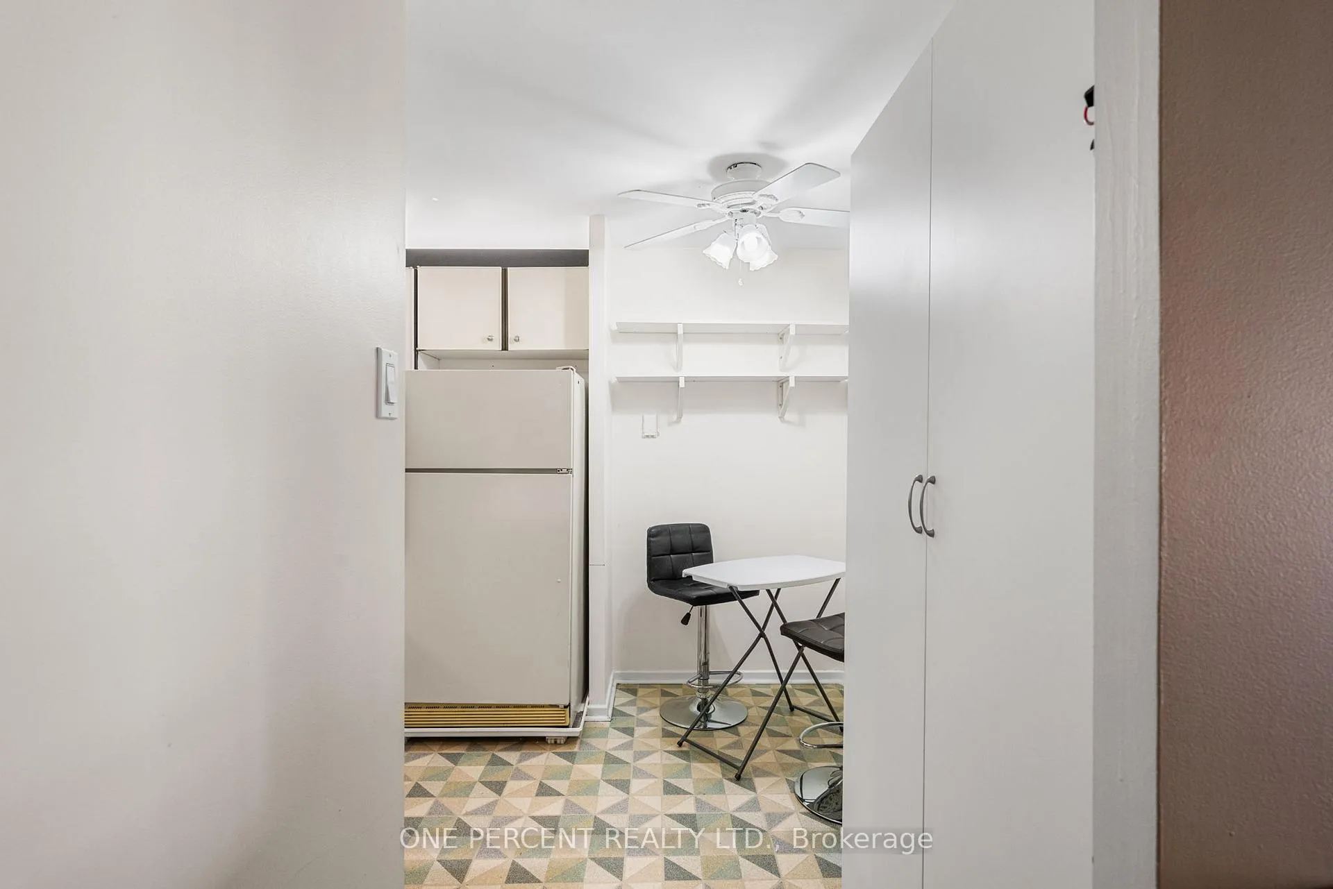 Photo 15 of Unit 201, 373 Laurier Avenue E, Ottawa, Sandy Hill — HOMEH