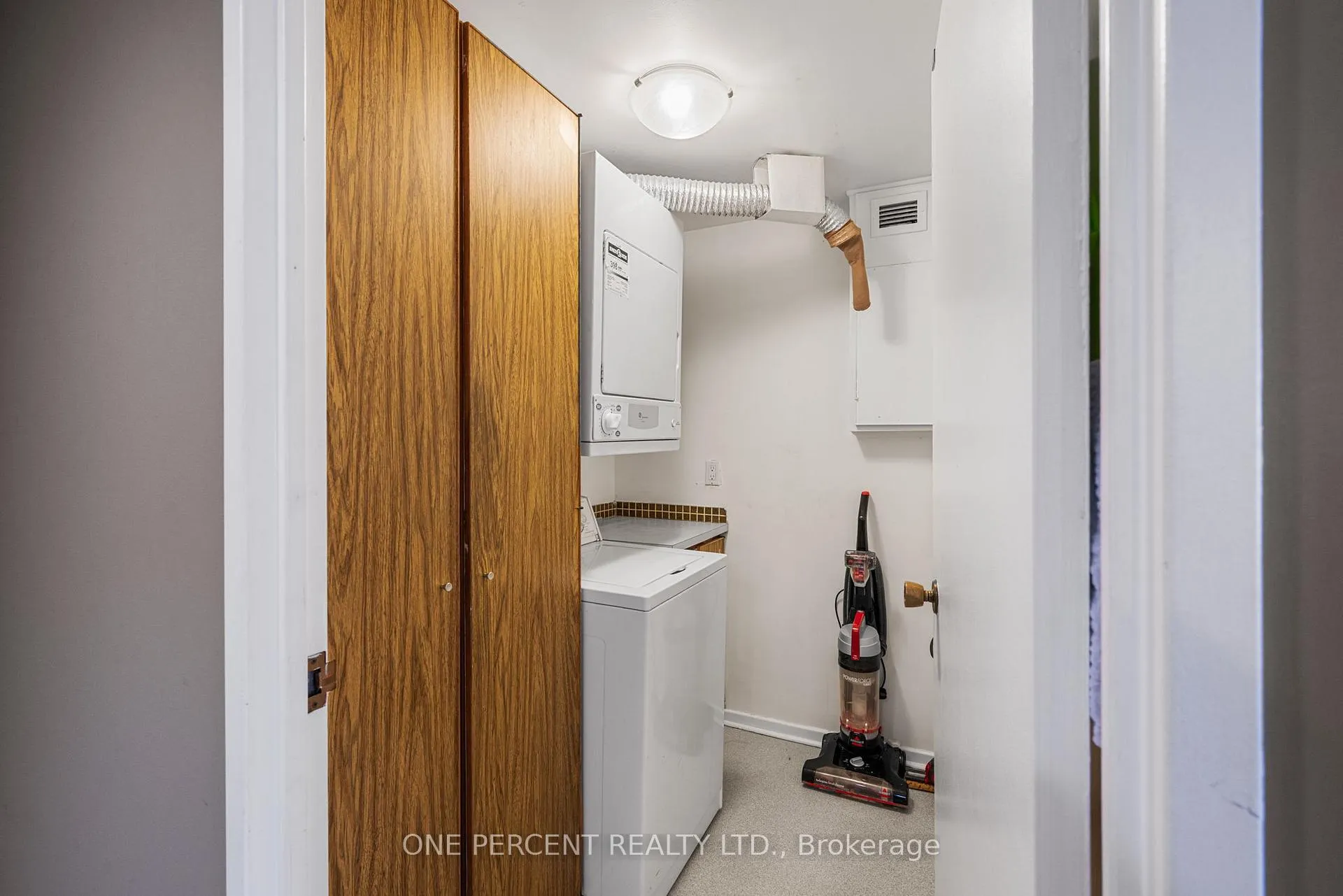 Photo 23 of Unit 201, 373 Laurier Avenue E, Ottawa, Sandy Hill — HOMEH