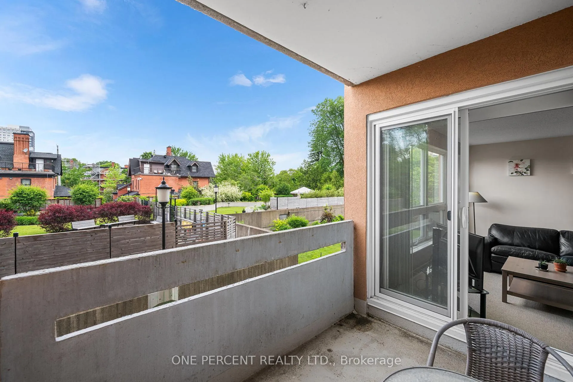 Photo 25 of Unit 201, 373 Laurier Avenue E, Ottawa, Sandy Hill — HOMEH