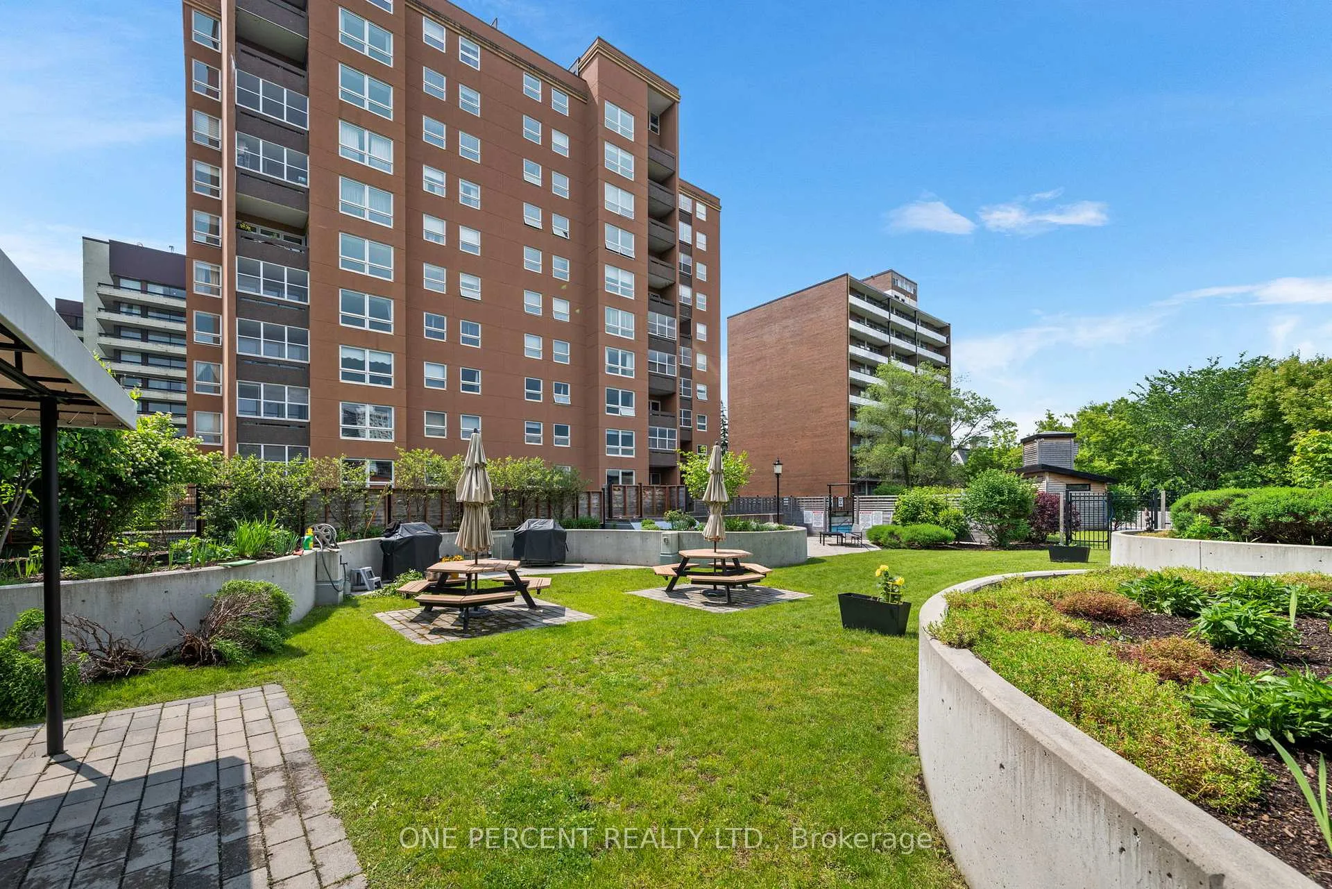 Photo 32 of Unit 201, 373 Laurier Avenue E, Ottawa, Sandy Hill — HOMEH