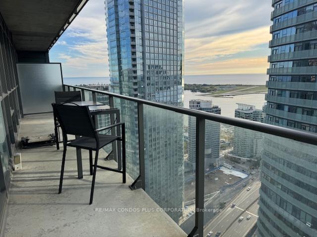 Photo 3 of Unit 3901, 55 Bremner Boulevard, Toronto, Waterfront Communities — HOMEH