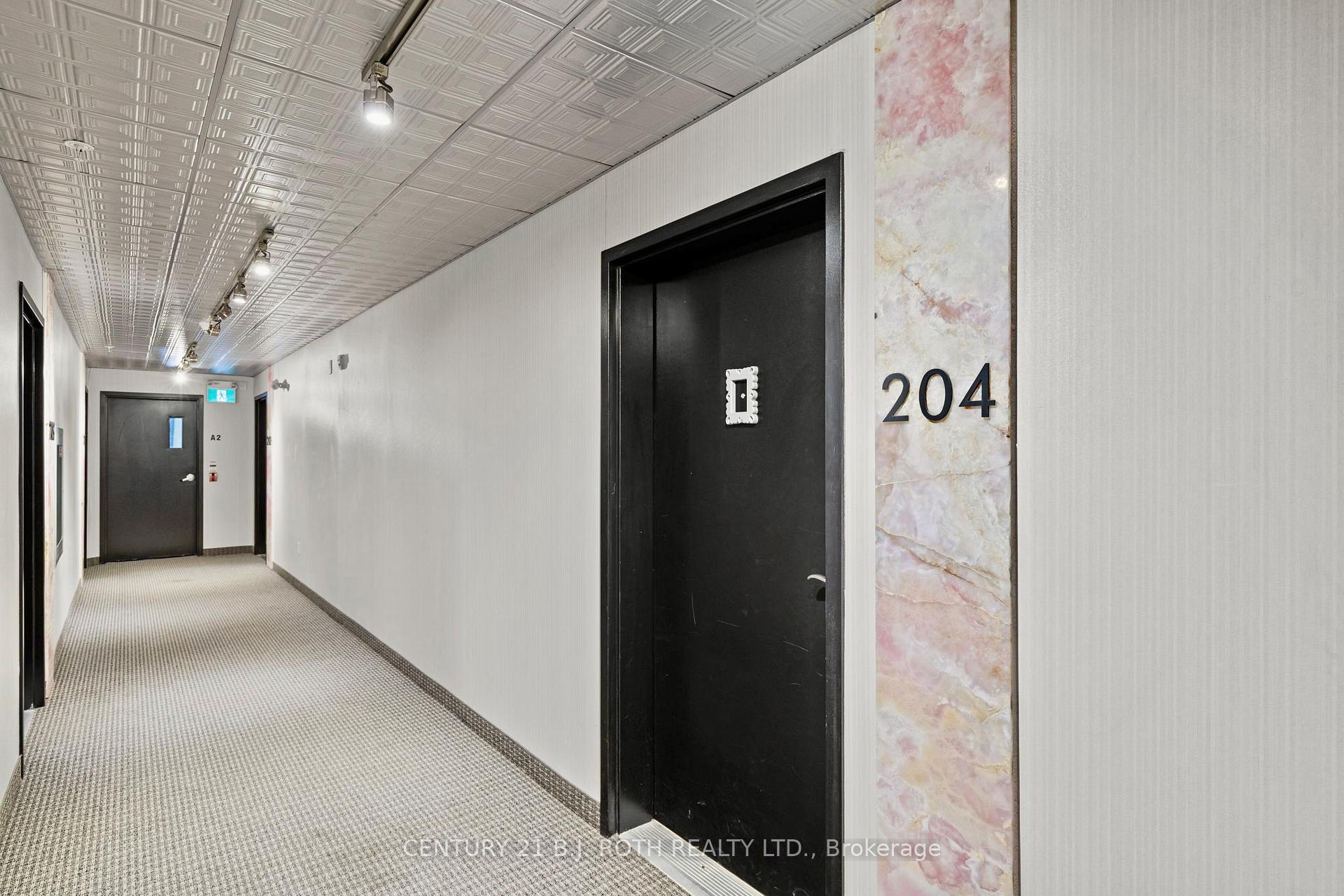 Photo 2 of Unit 204, 300 Essa Road, Barrie, 400 West — HOMEH