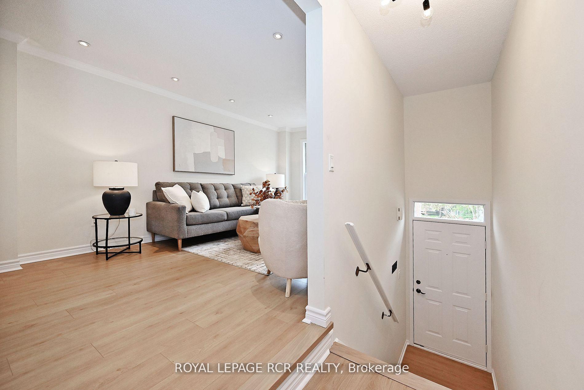 Photo 4 of 28 Wyatt Lane, Aurora, Bayview Wellington — HOMEH