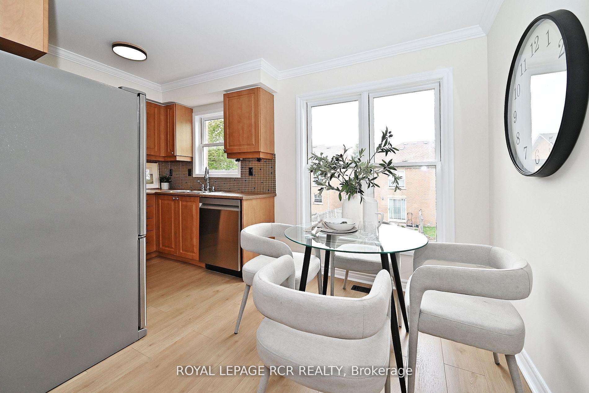 Photo 12 of 28 Wyatt Lane, Aurora, Bayview Wellington — HOMEH