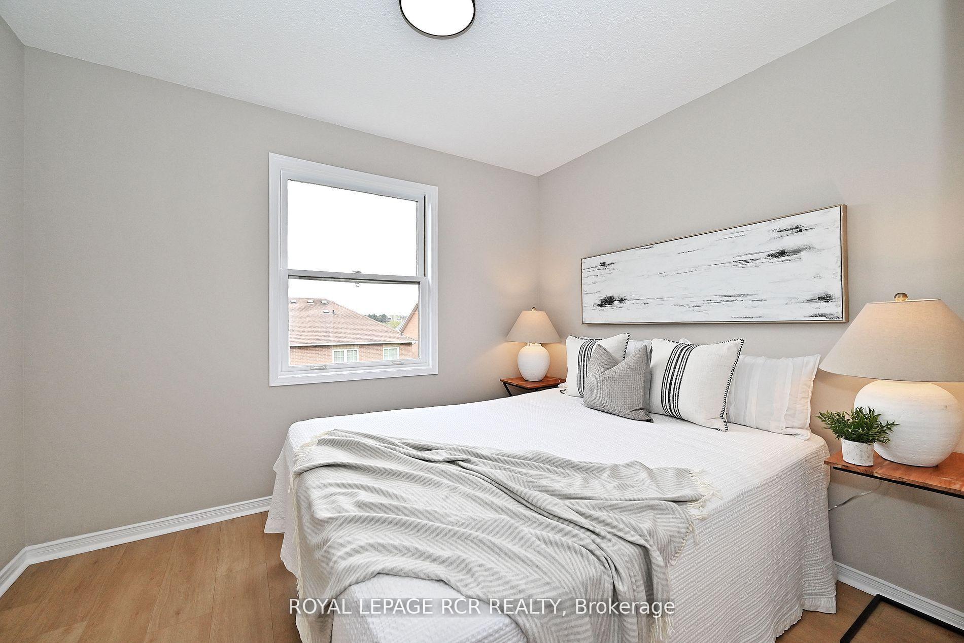 Photo 22 of 28 Wyatt Lane, Aurora, Bayview Wellington — HOMEH