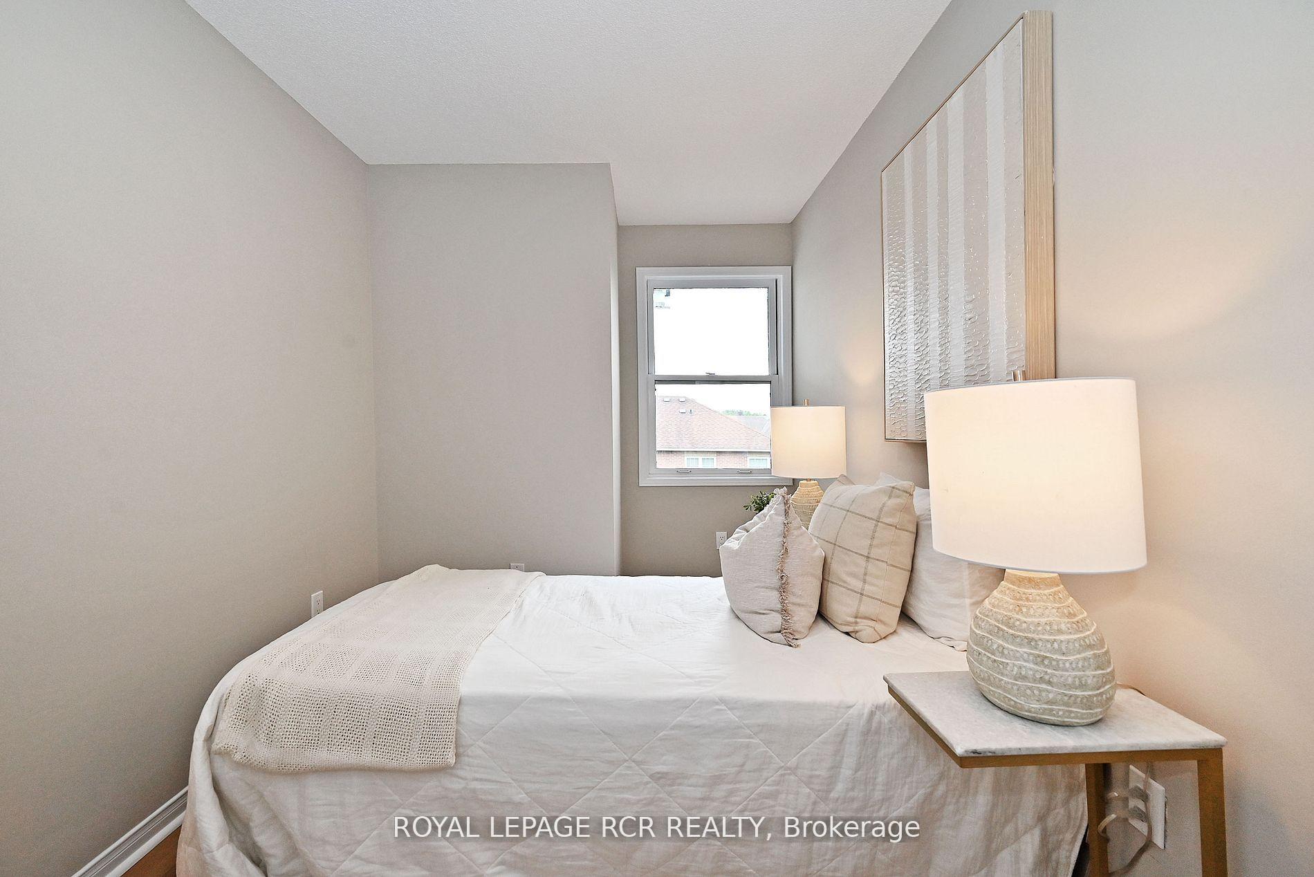Photo 25 of 28 Wyatt Lane, Aurora, Bayview Wellington — HOMEH