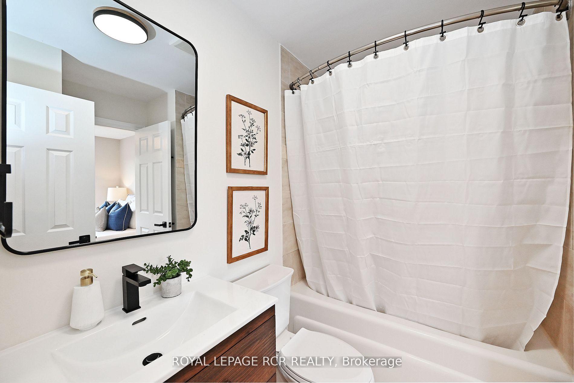 Photo 26 of 28 Wyatt Lane, Aurora, Bayview Wellington — HOMEH