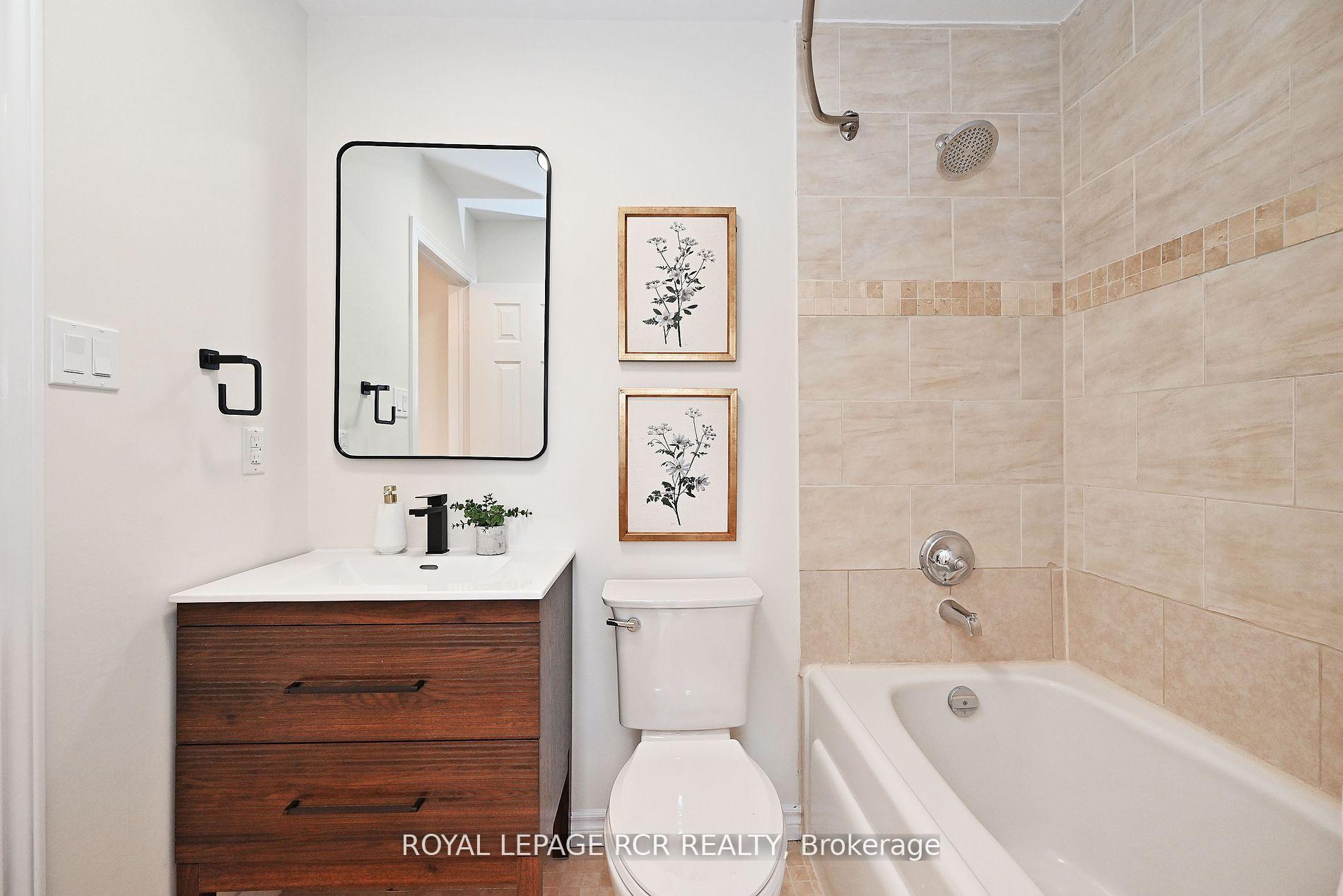 Photo 27 of 28 Wyatt Lane, Aurora, Bayview Wellington — HOMEH