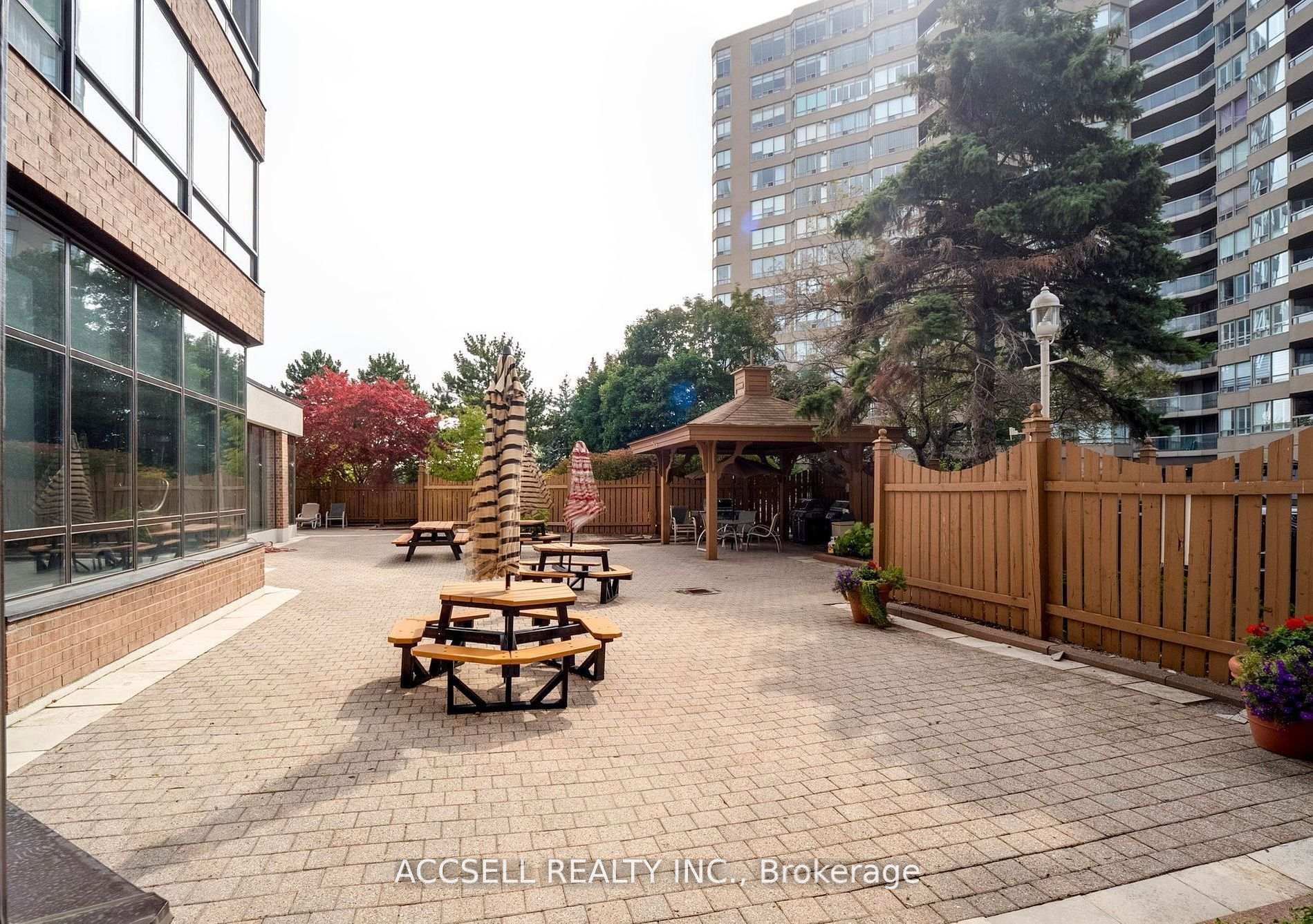 Photo 22 of Unit 522, 25 Austin Drive, Markham, Markville — HOMEH