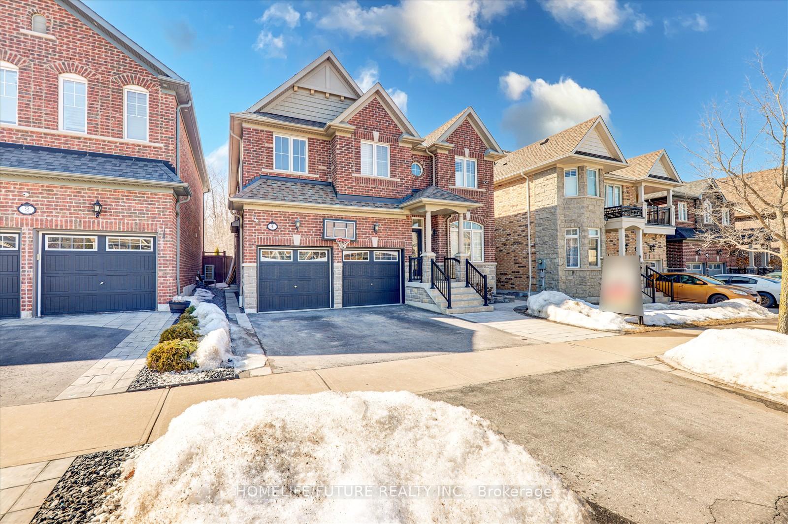Photo 2 of 4 Bignell Crescent, Ajax, Northeast Ajax — HOMEH